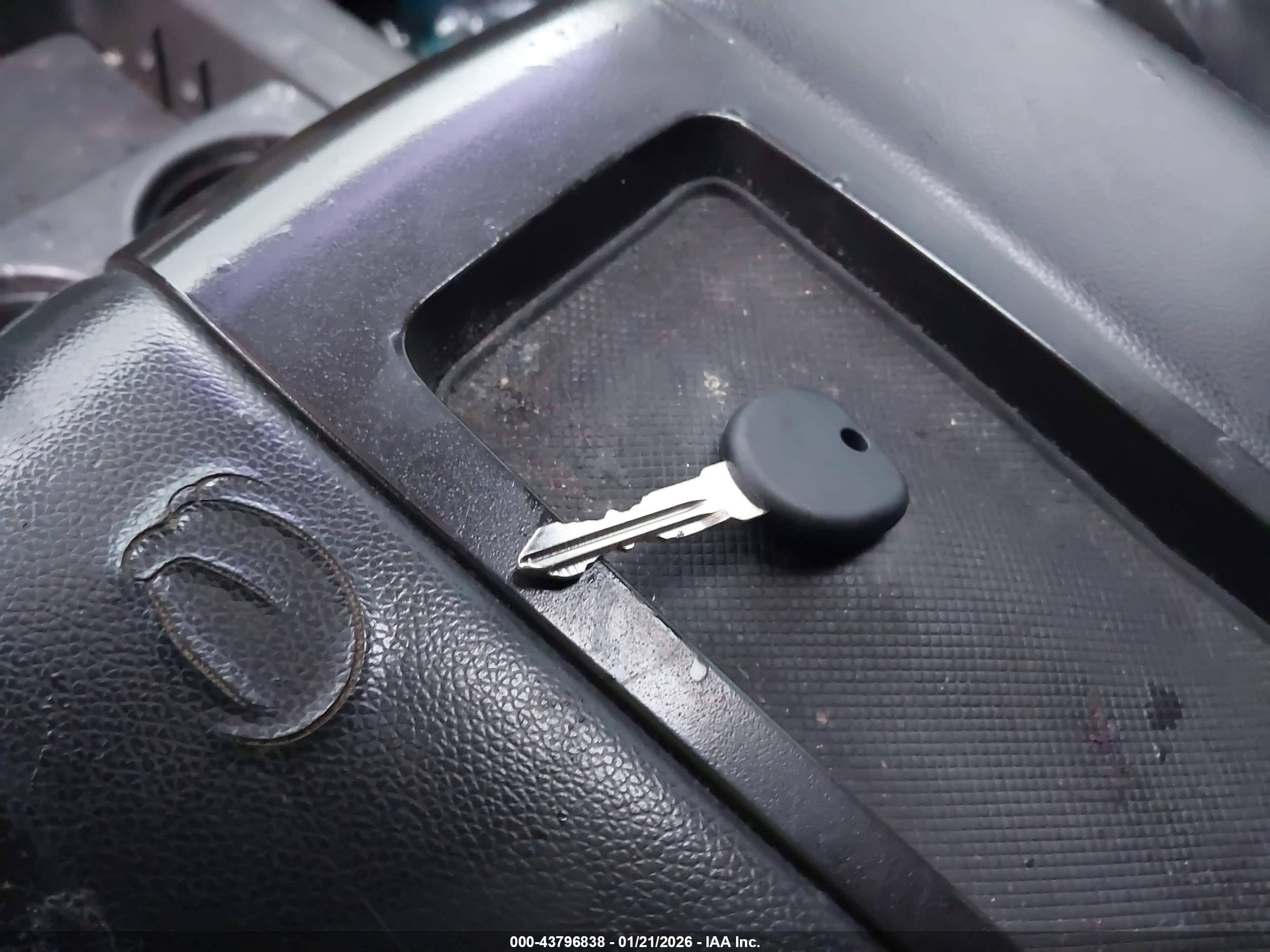 GMC YUKON image 11