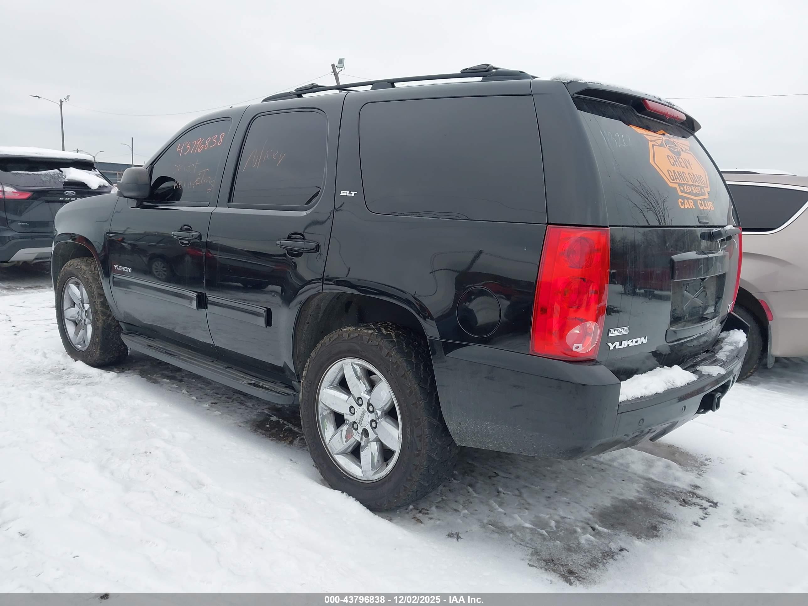 GMC YUKON image 3