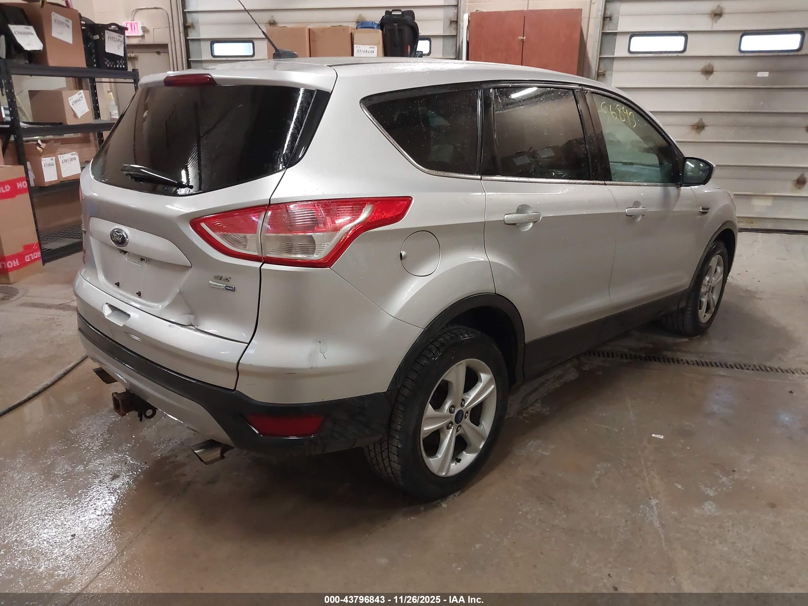 FORD ESCAPE image 4