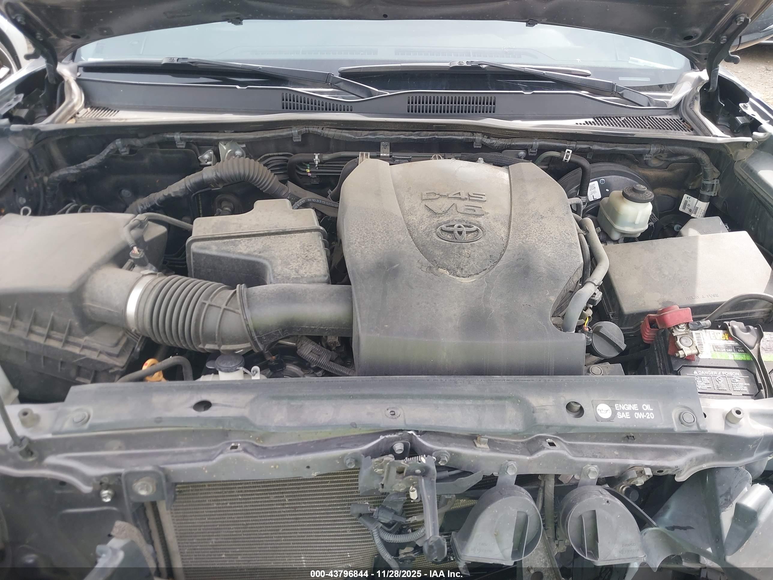 TOYOTA TACOMA image 10