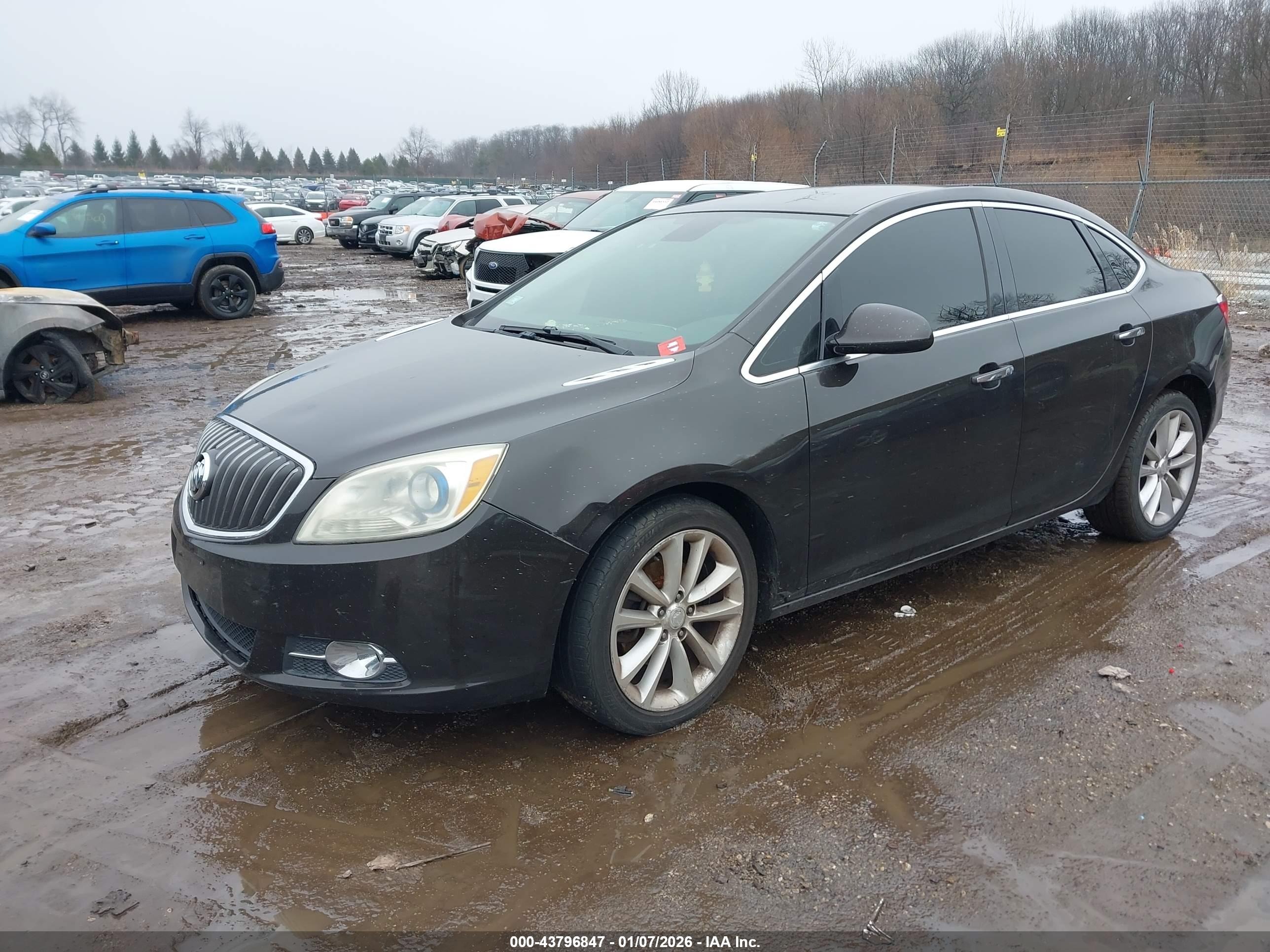 BUICK VERANO image 2