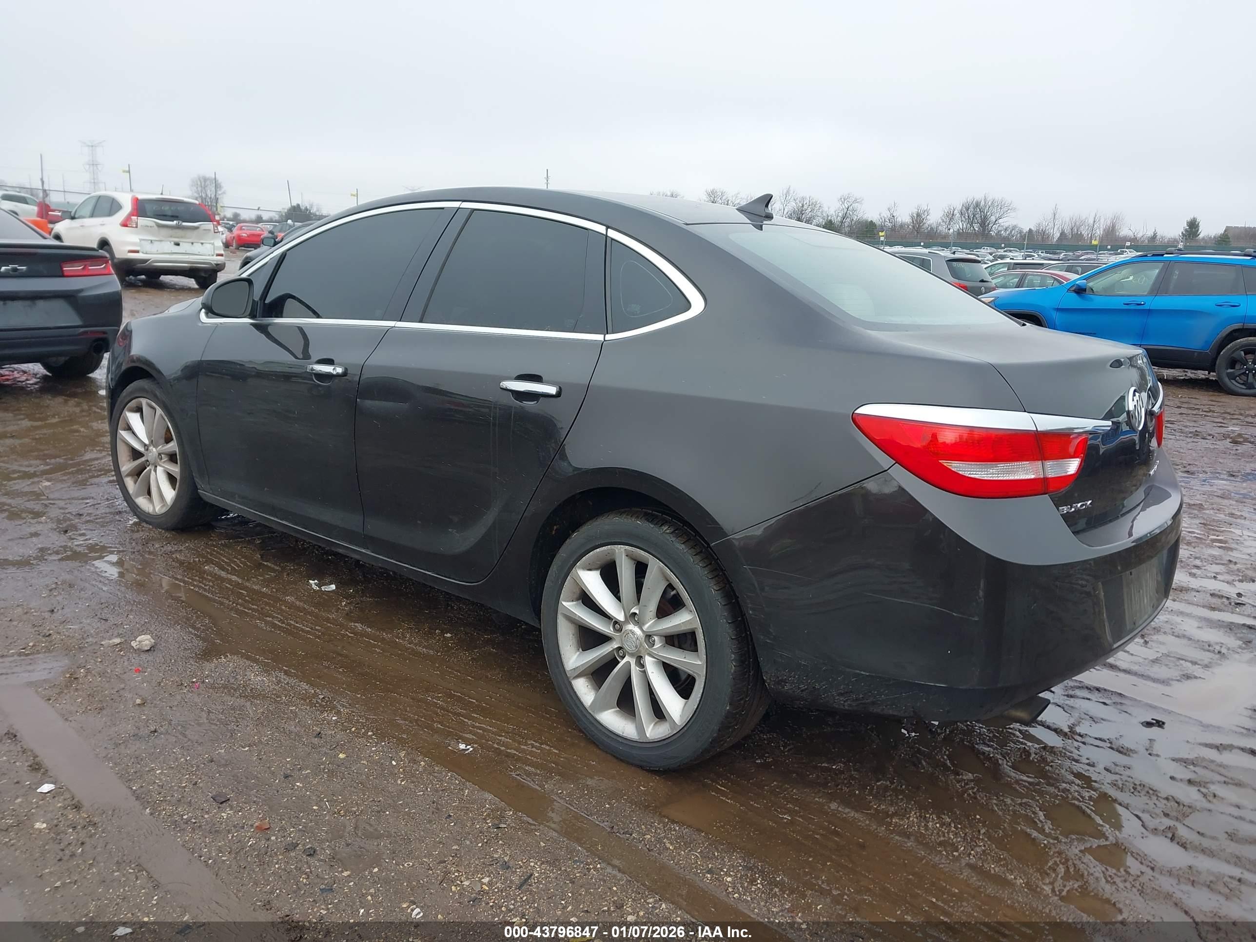 BUICK VERANO image 3