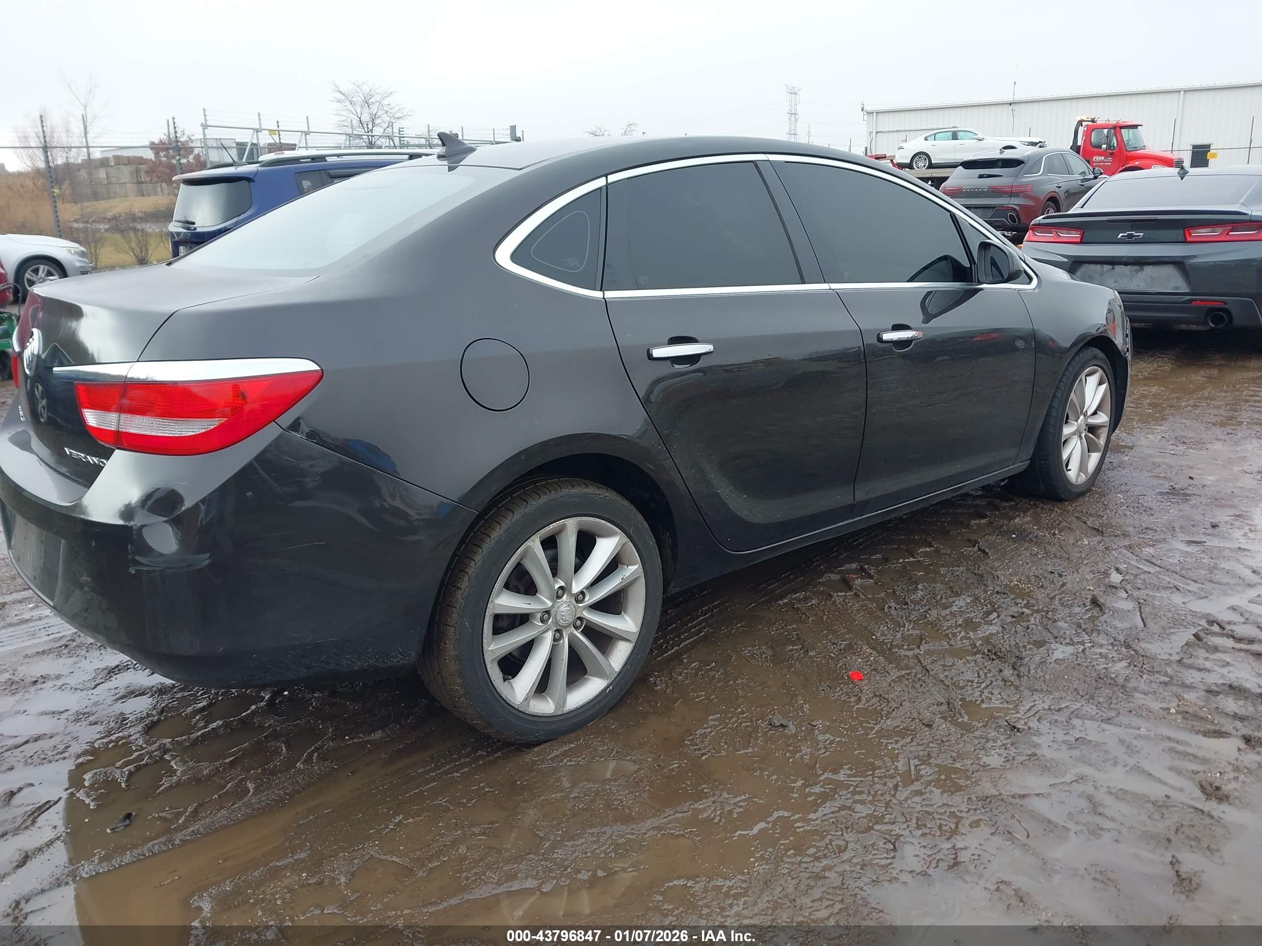 BUICK VERANO image 4
