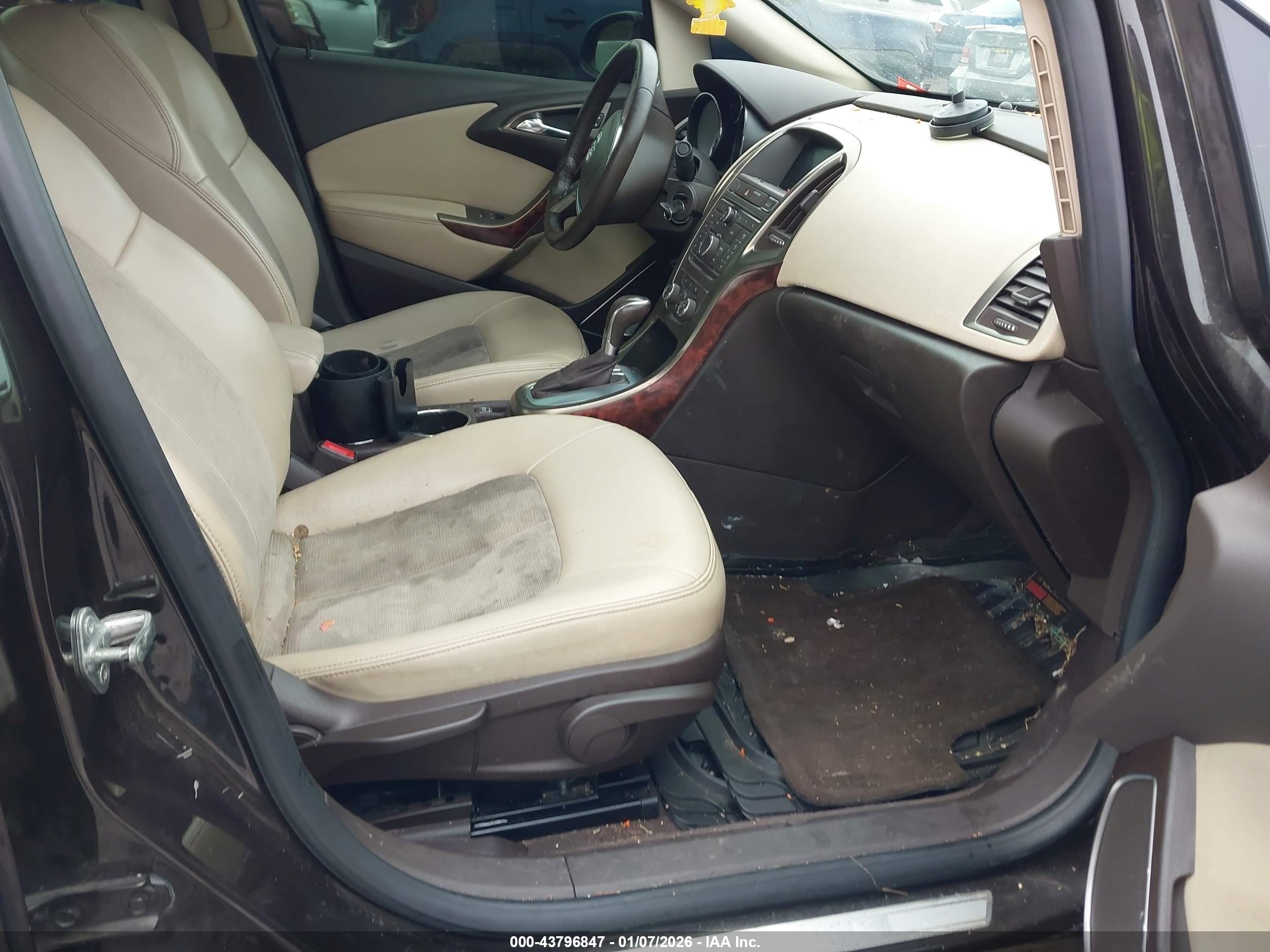 BUICK VERANO image 5