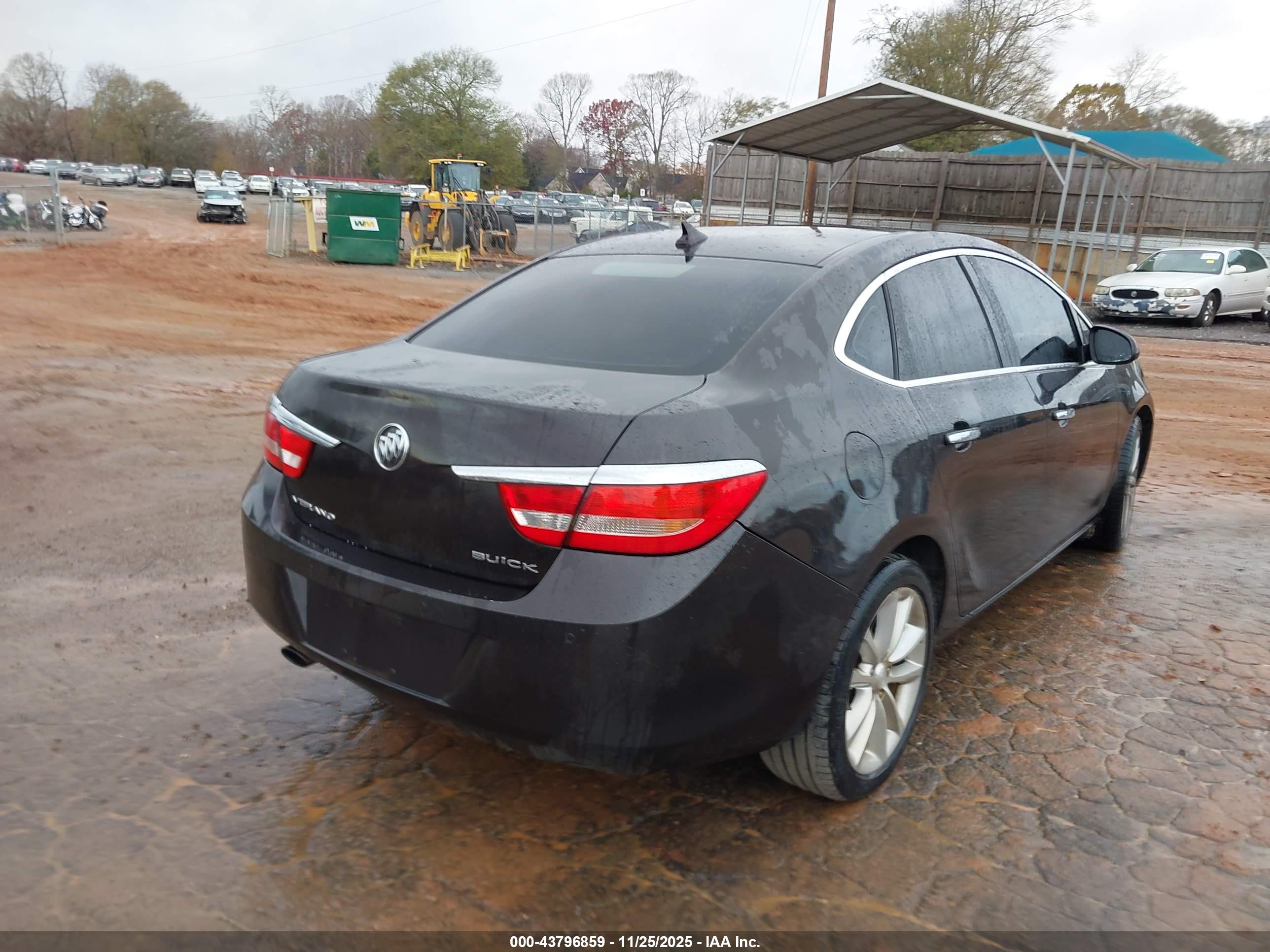 BUICK VERANO image 4