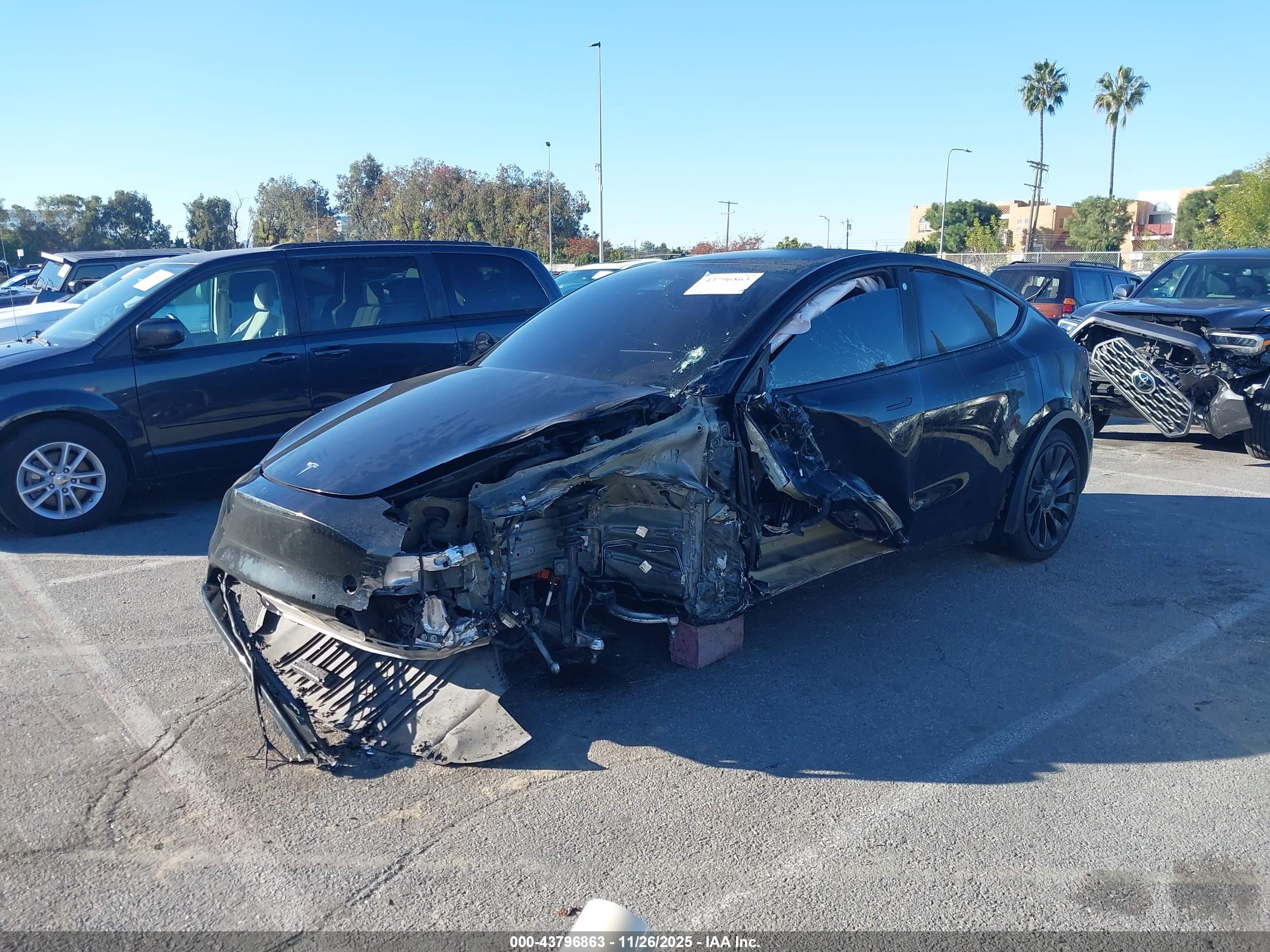 TESLA MODEL image 6