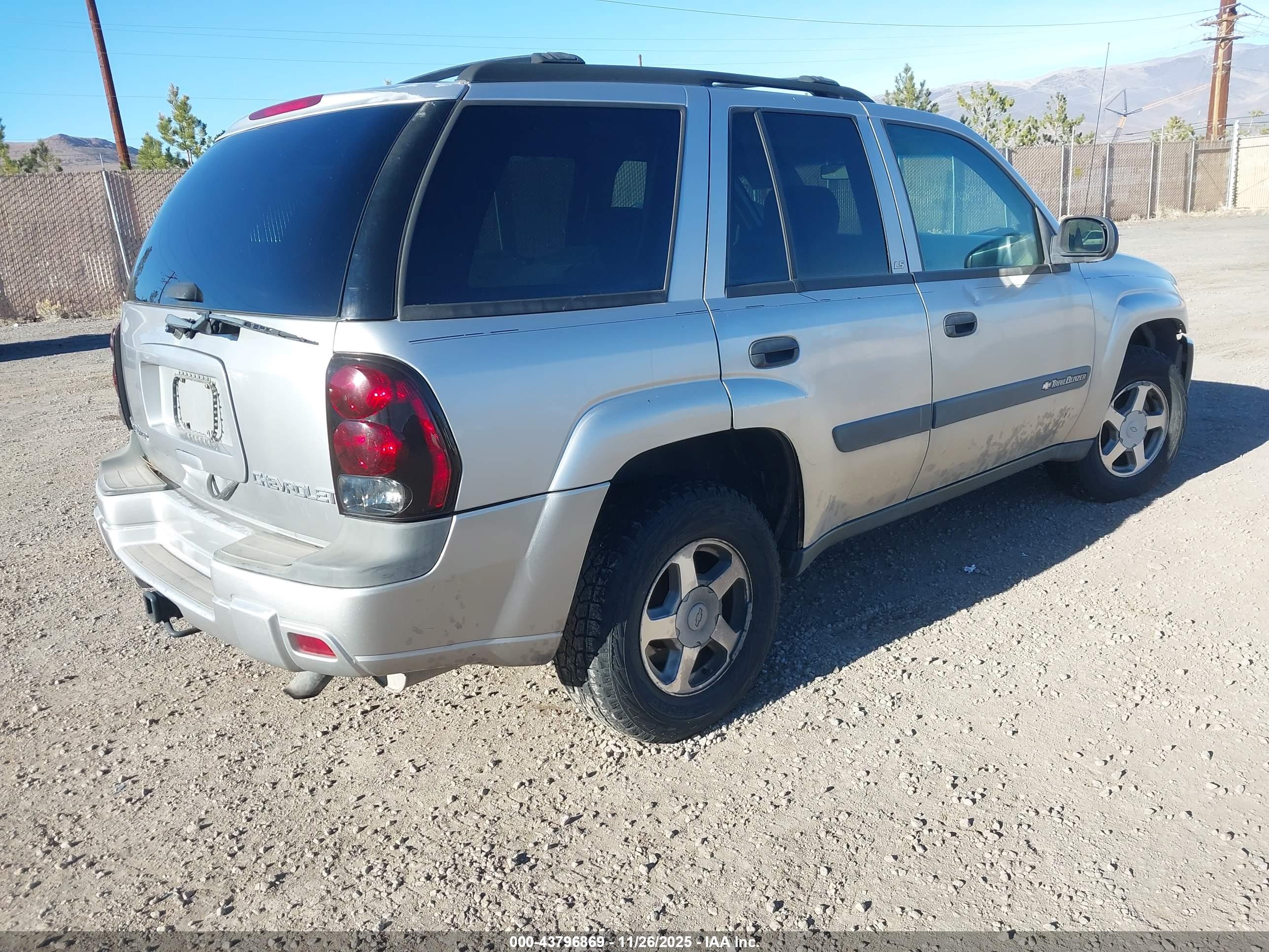 CHEVROLET TRAILBLAZER image 4
