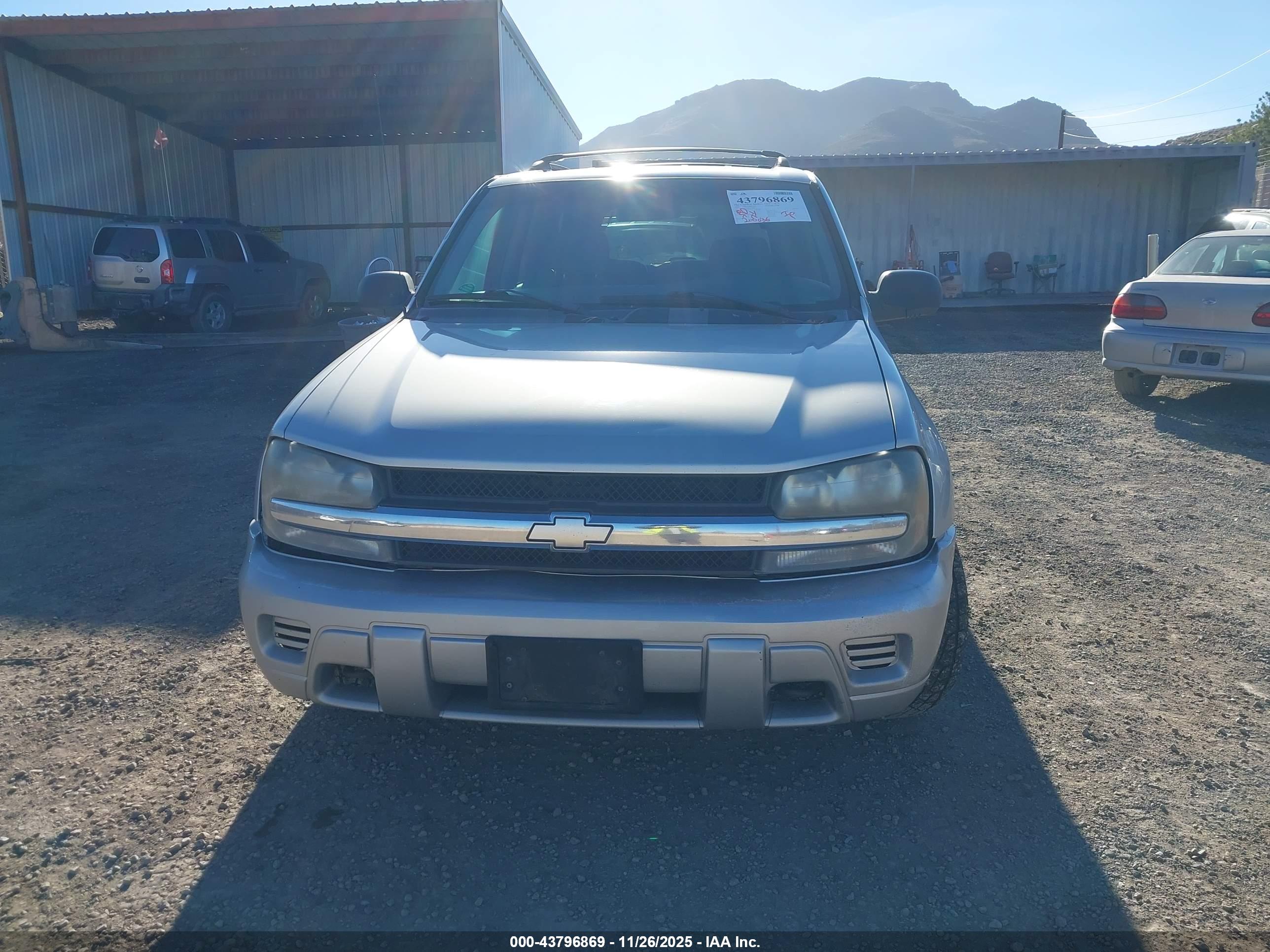 CHEVROLET TRAILBLAZER image 6