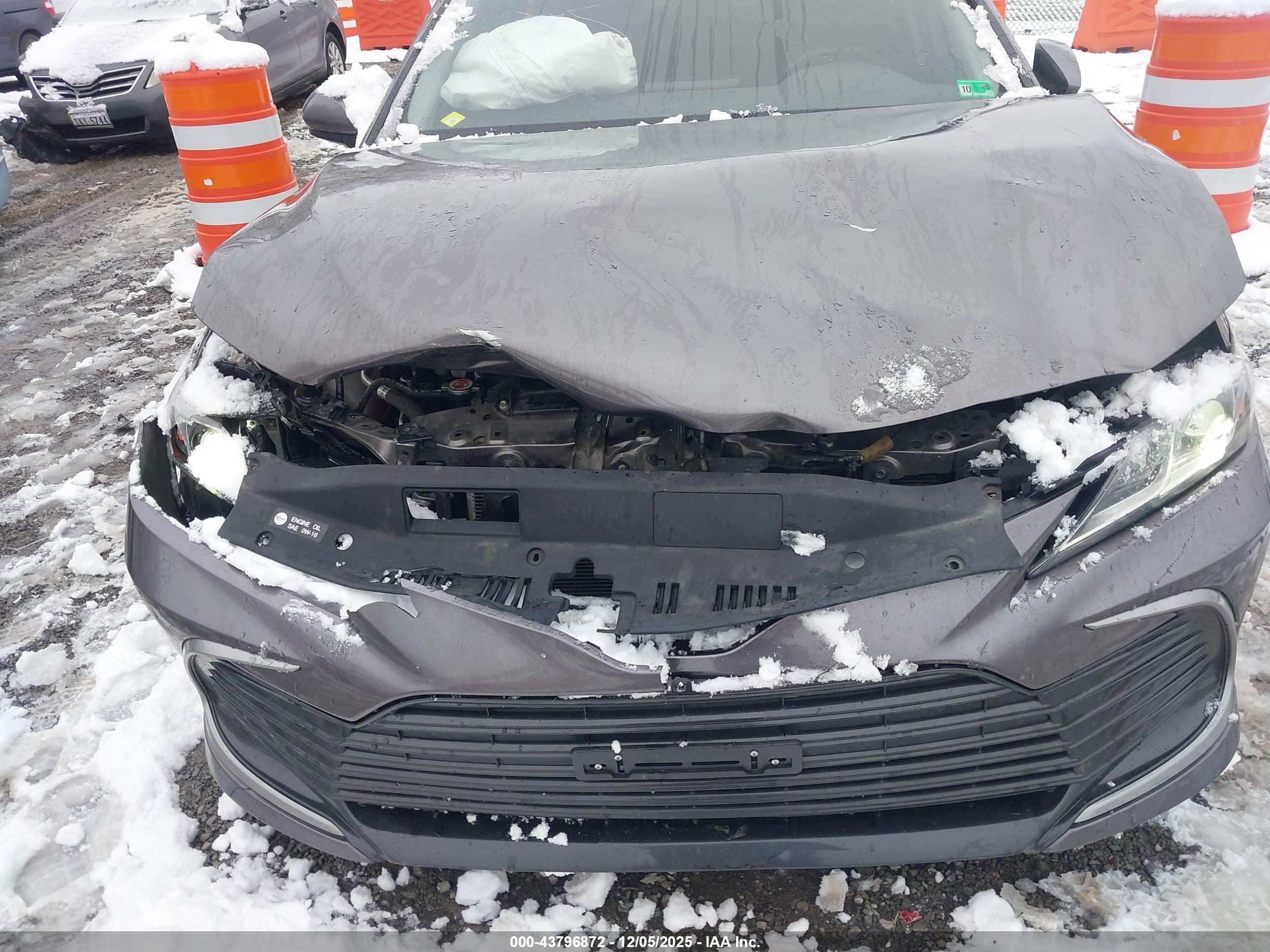 TOYOTA CAMRY image 6
