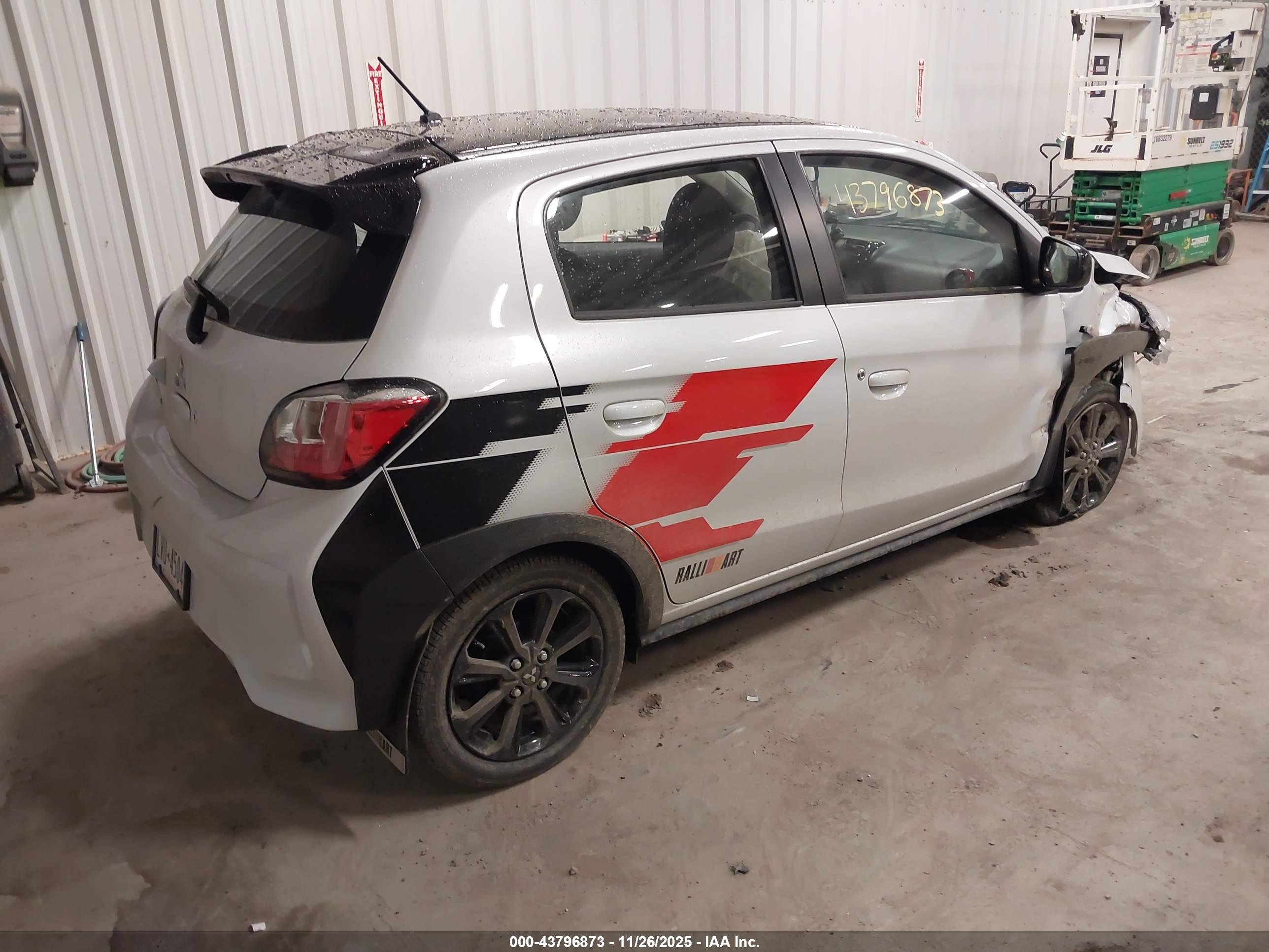 MITSUBISHI MIRAGE image 4