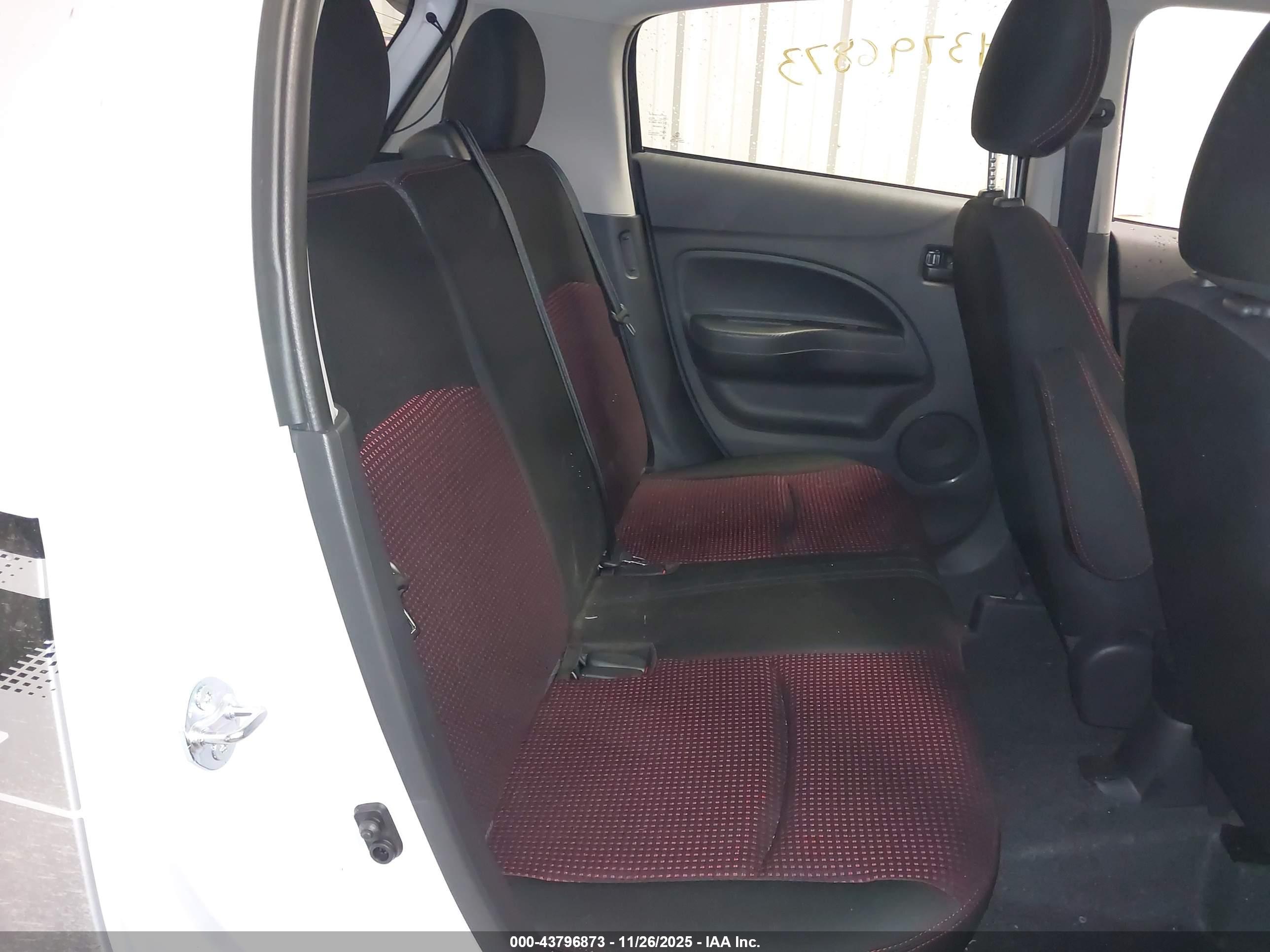 MITSUBISHI MIRAGE image 8