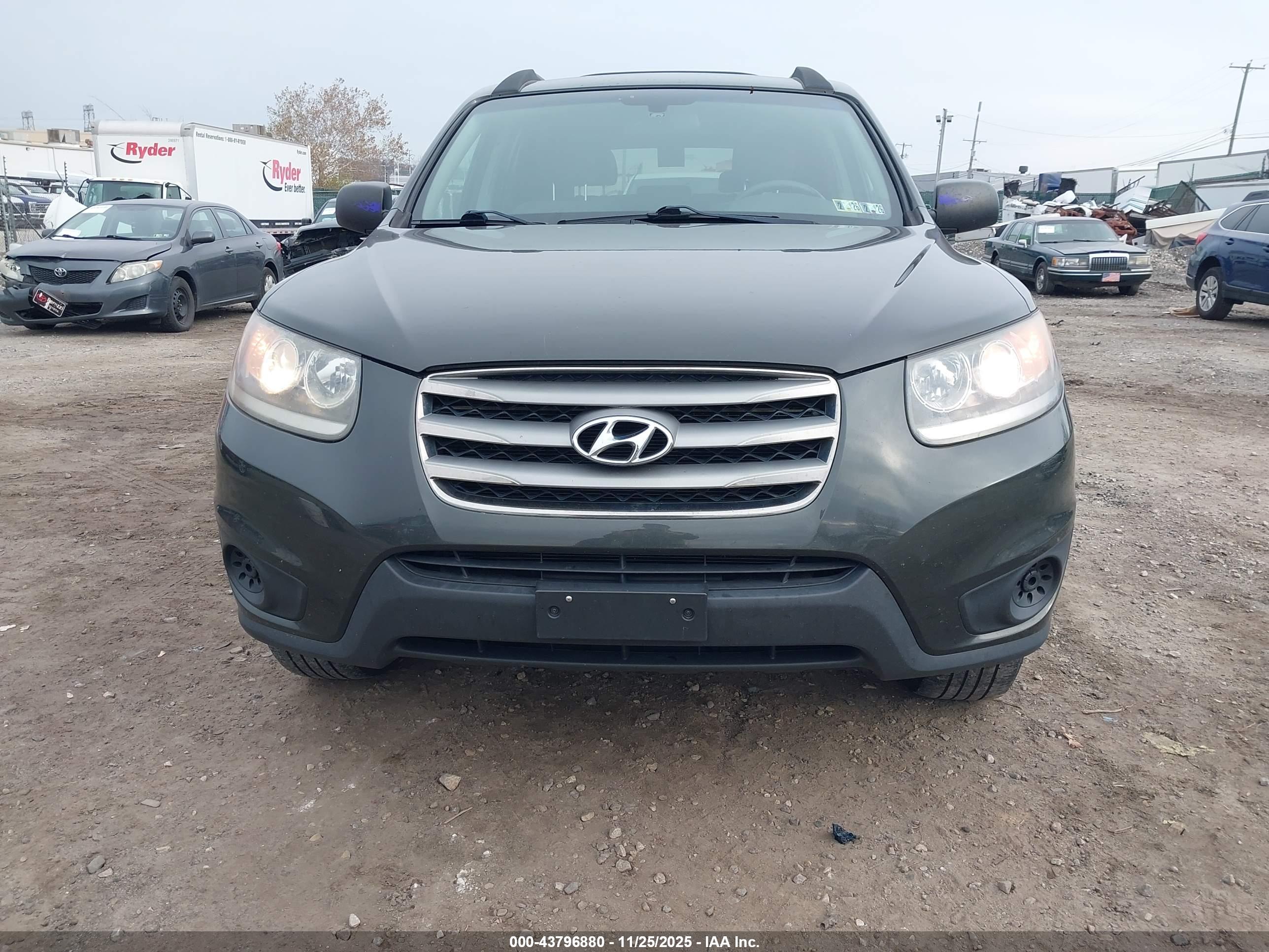 HYUNDAI SANTA image 6