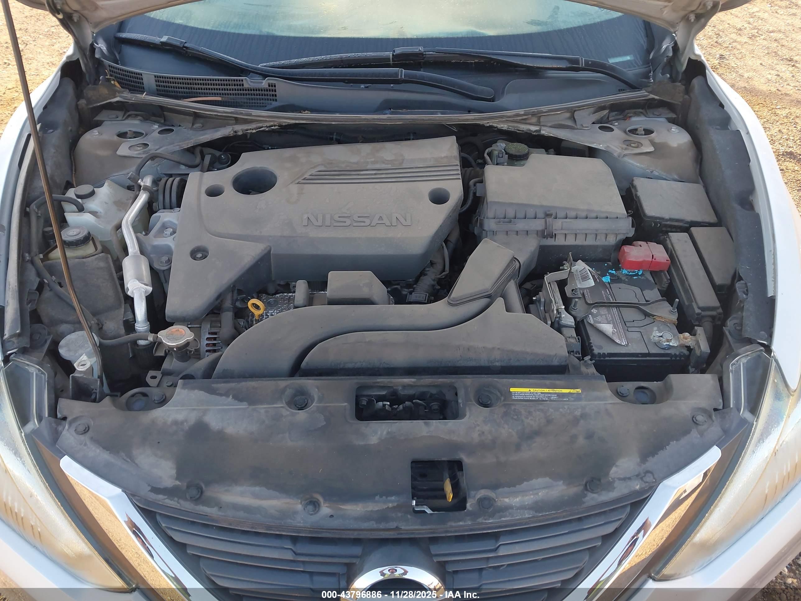 NISSAN ALTIMA image 10