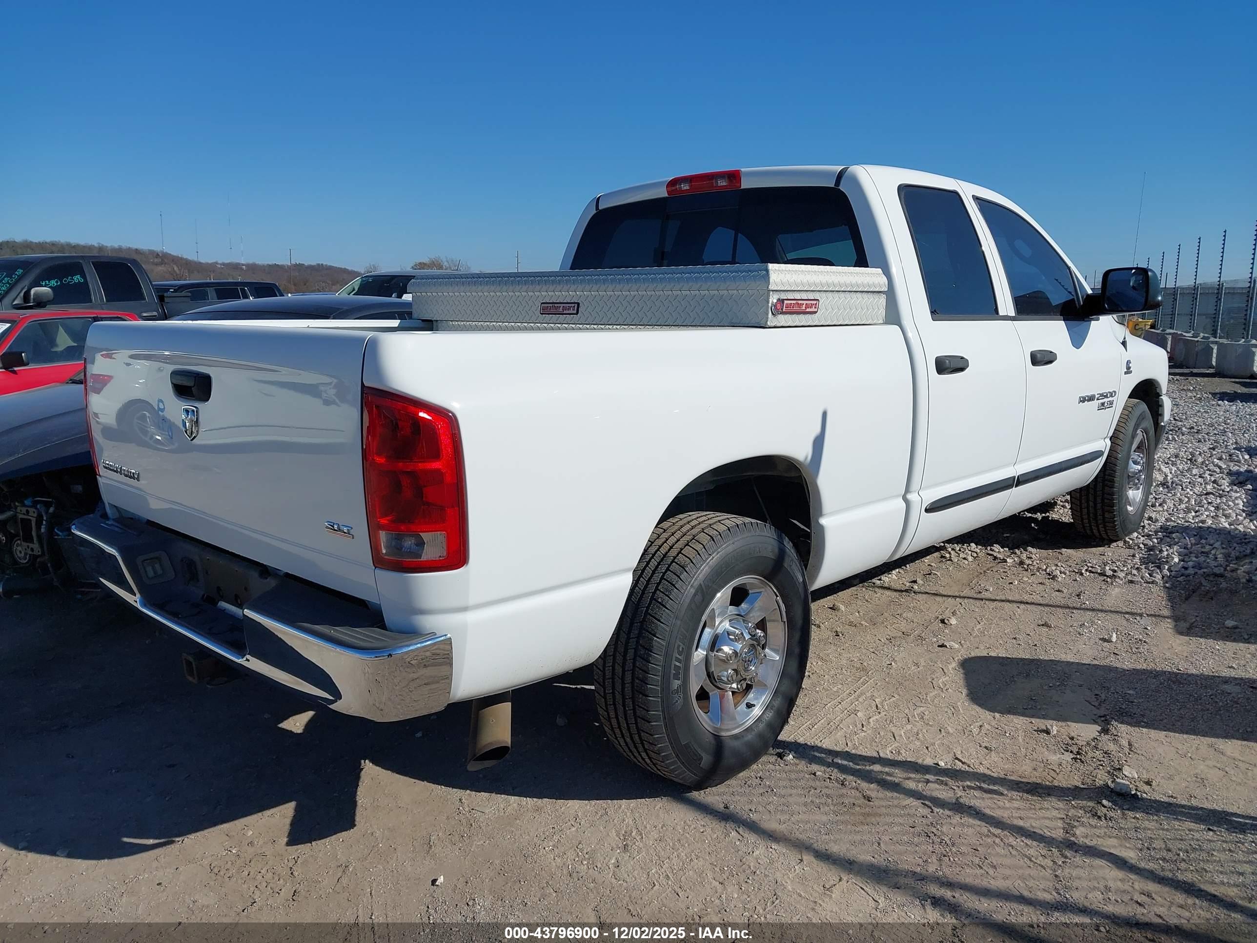 DODGE RAM image 4
