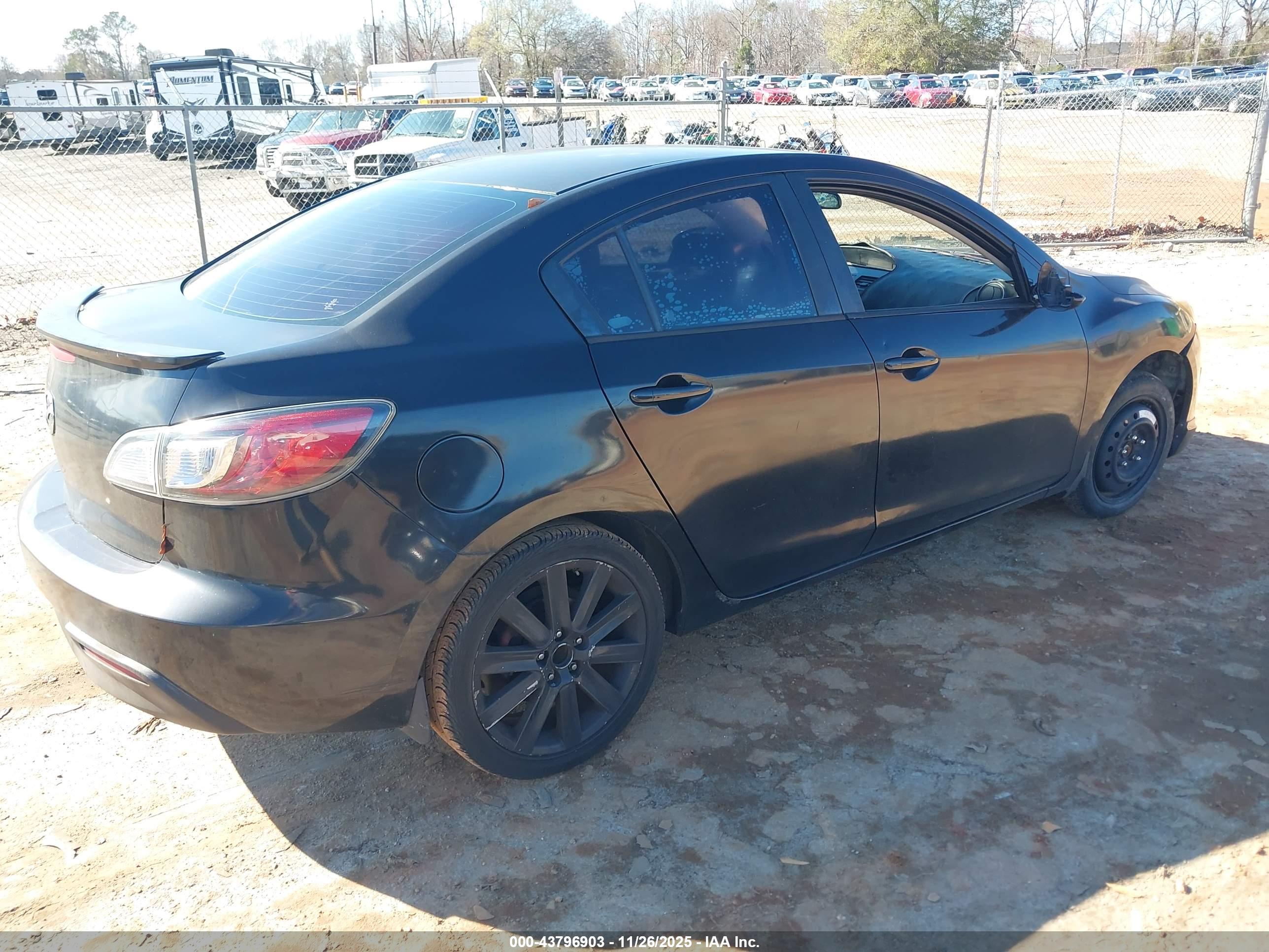 MAZDA MAZDA3 image 4