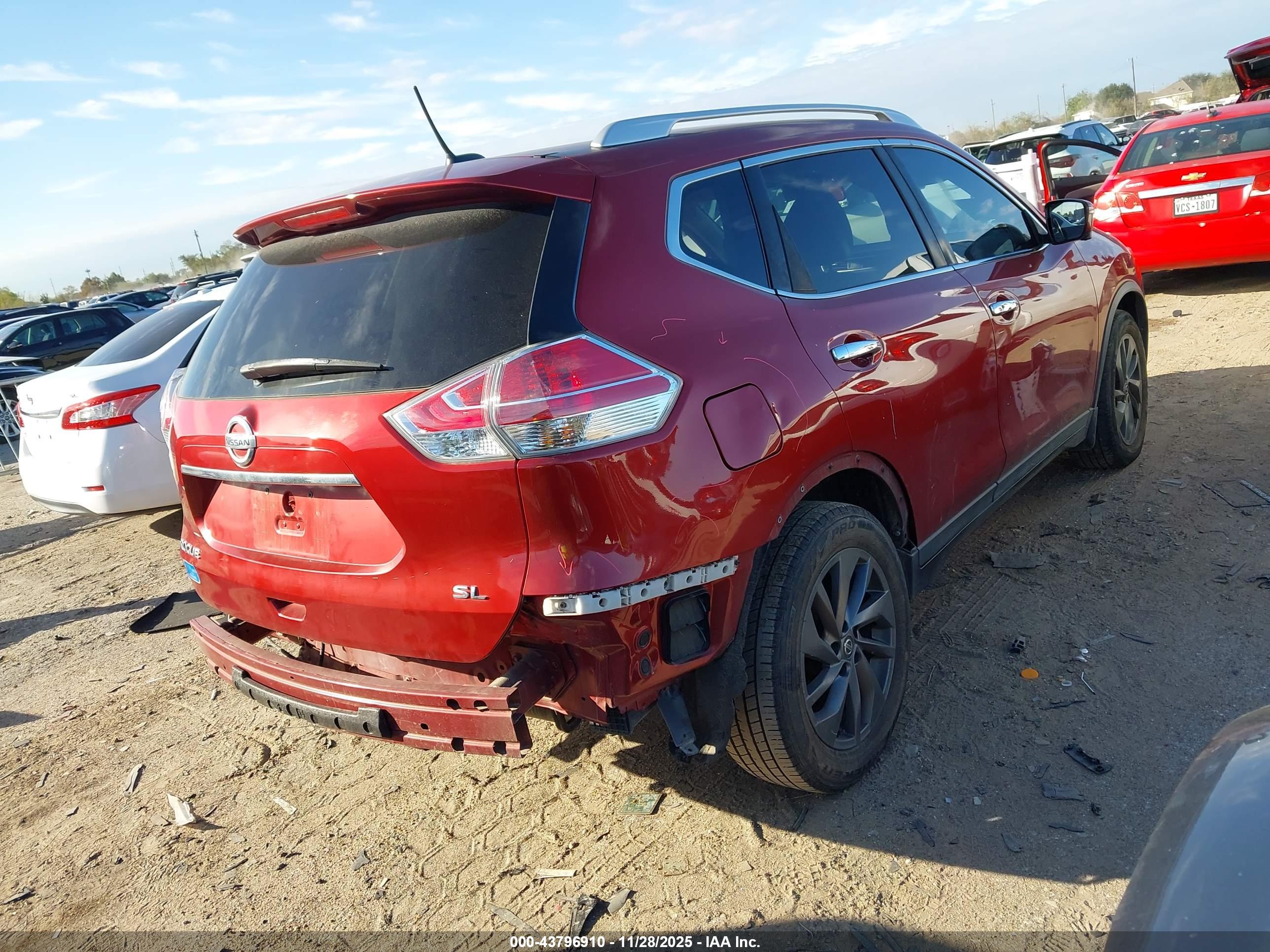 NISSAN ROGUE image 4