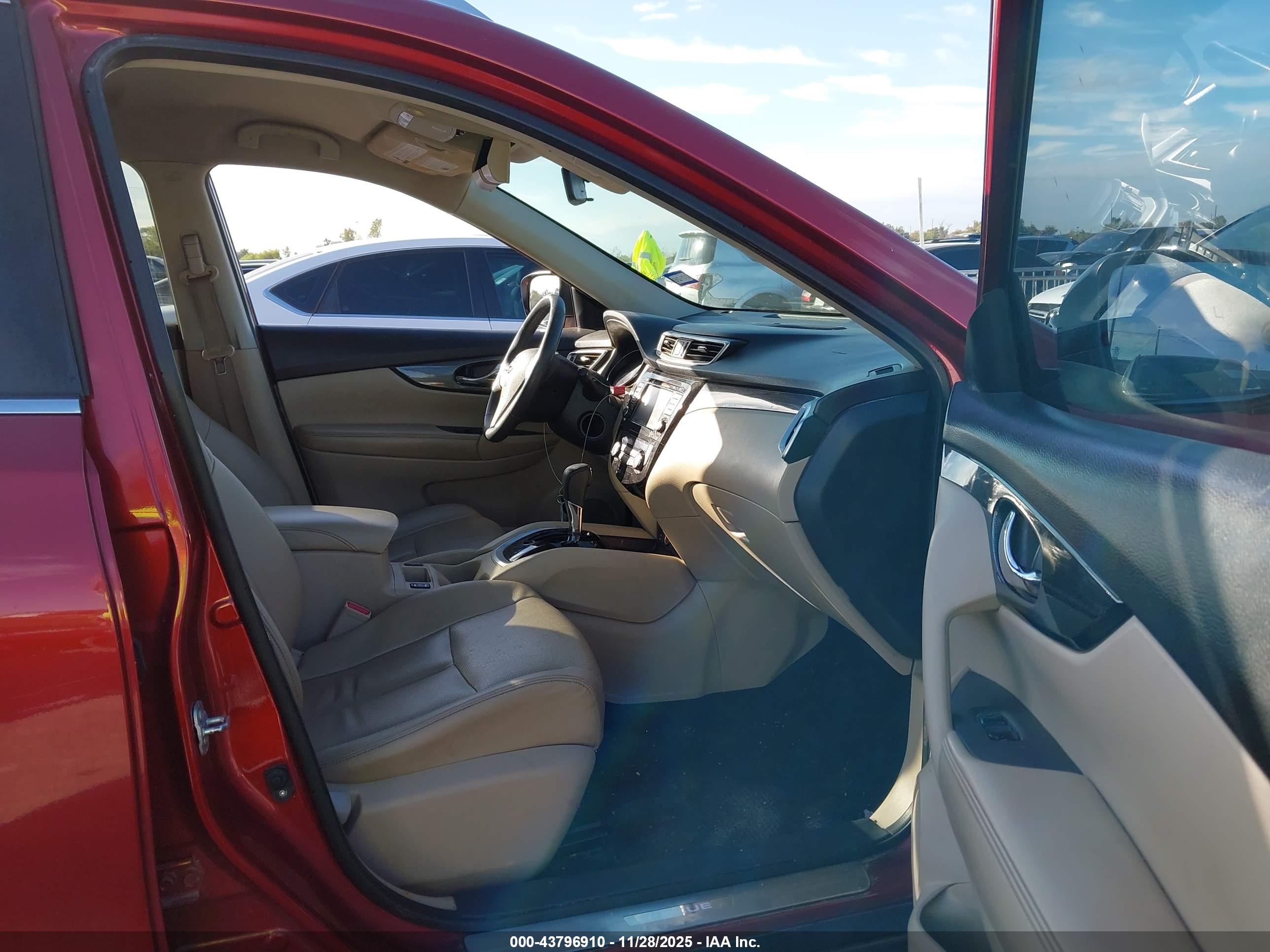 NISSAN ROGUE image 5