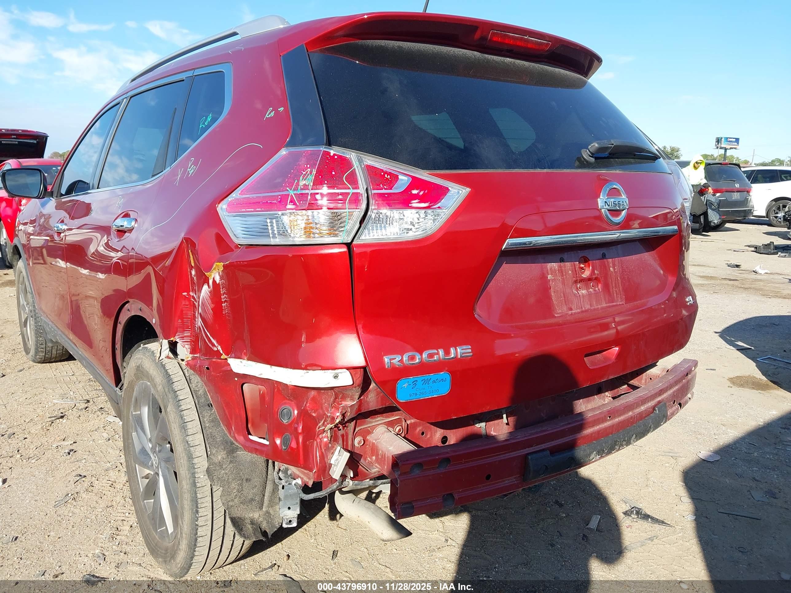 NISSAN ROGUE image 6