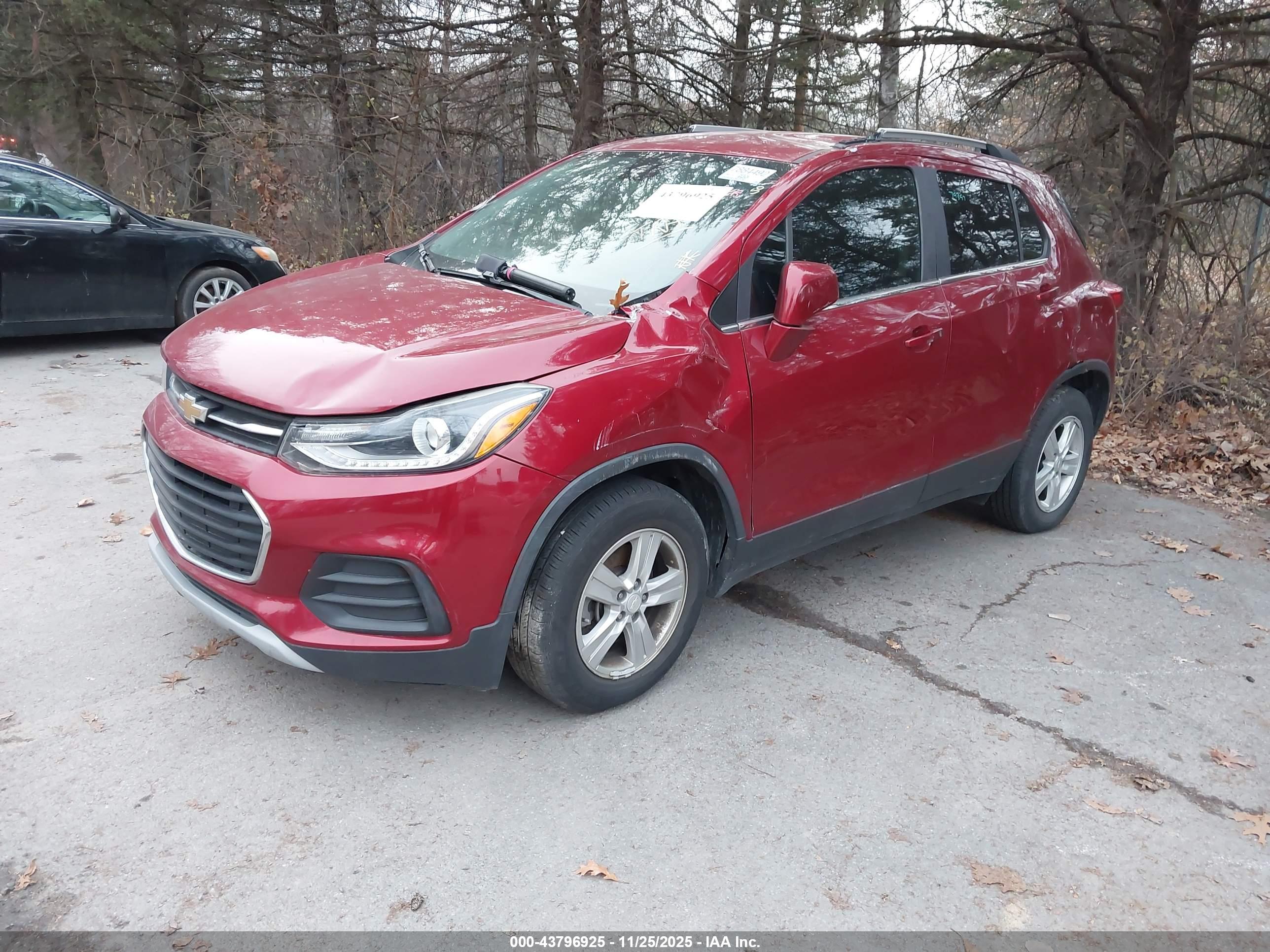CHEVROLET TRAX image 2