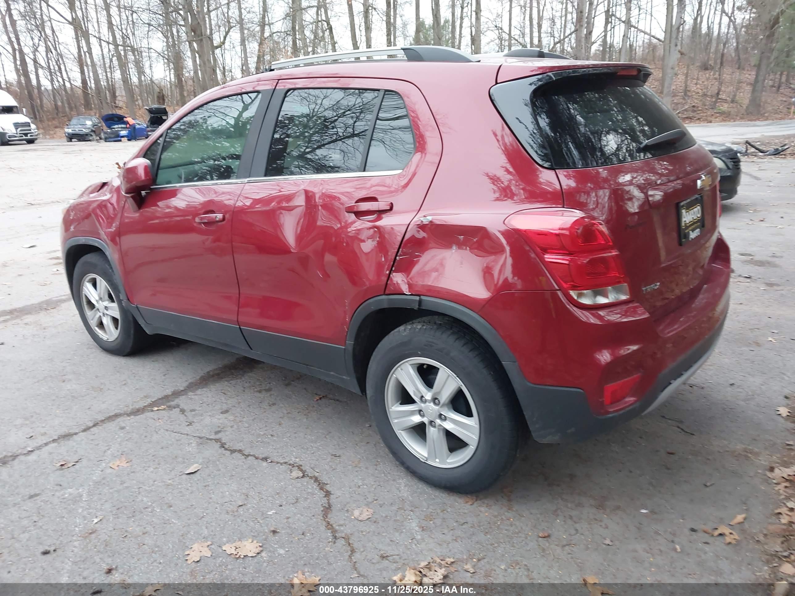 CHEVROLET TRAX image 3
