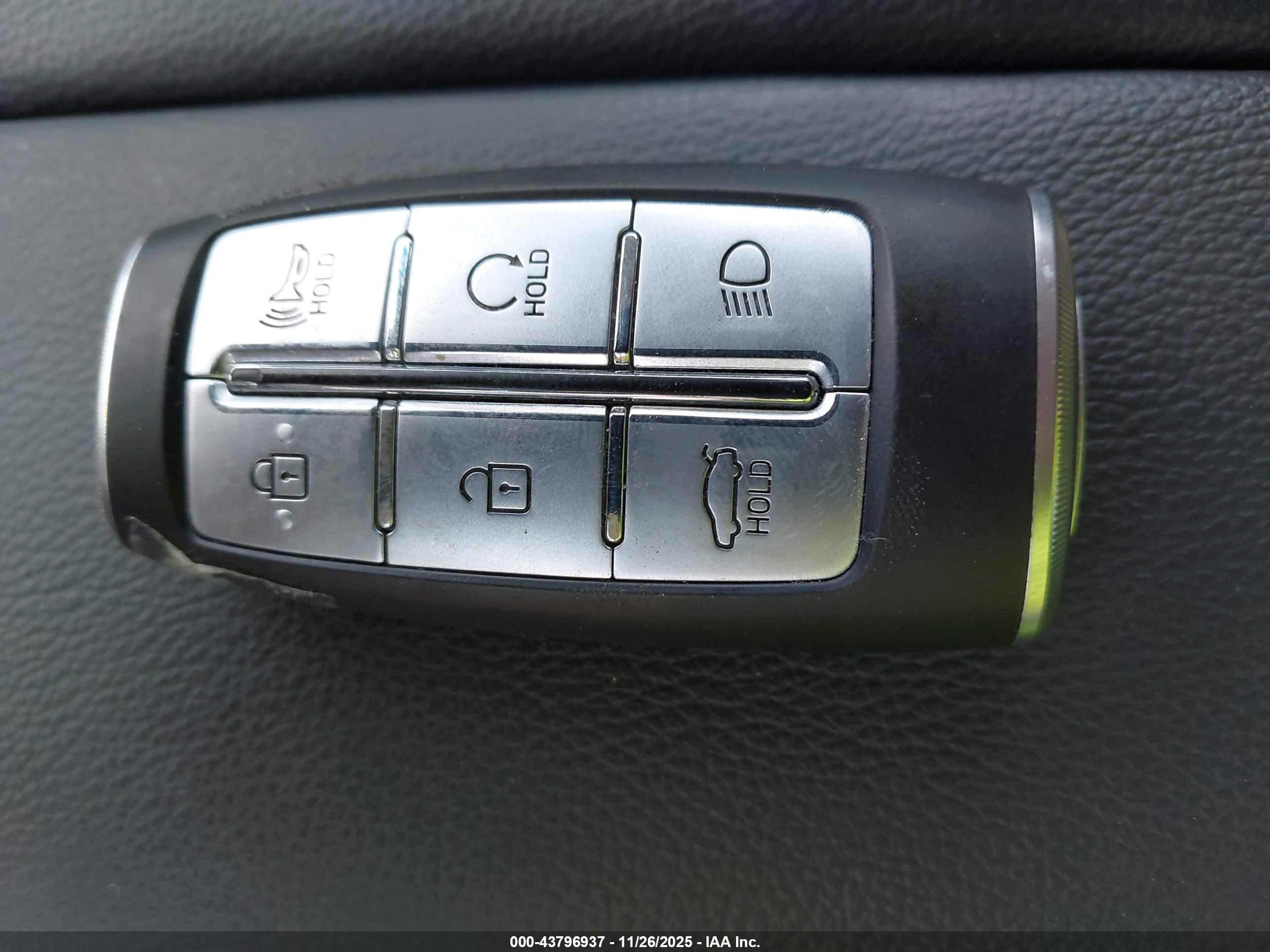 GENESIS G80 image 11