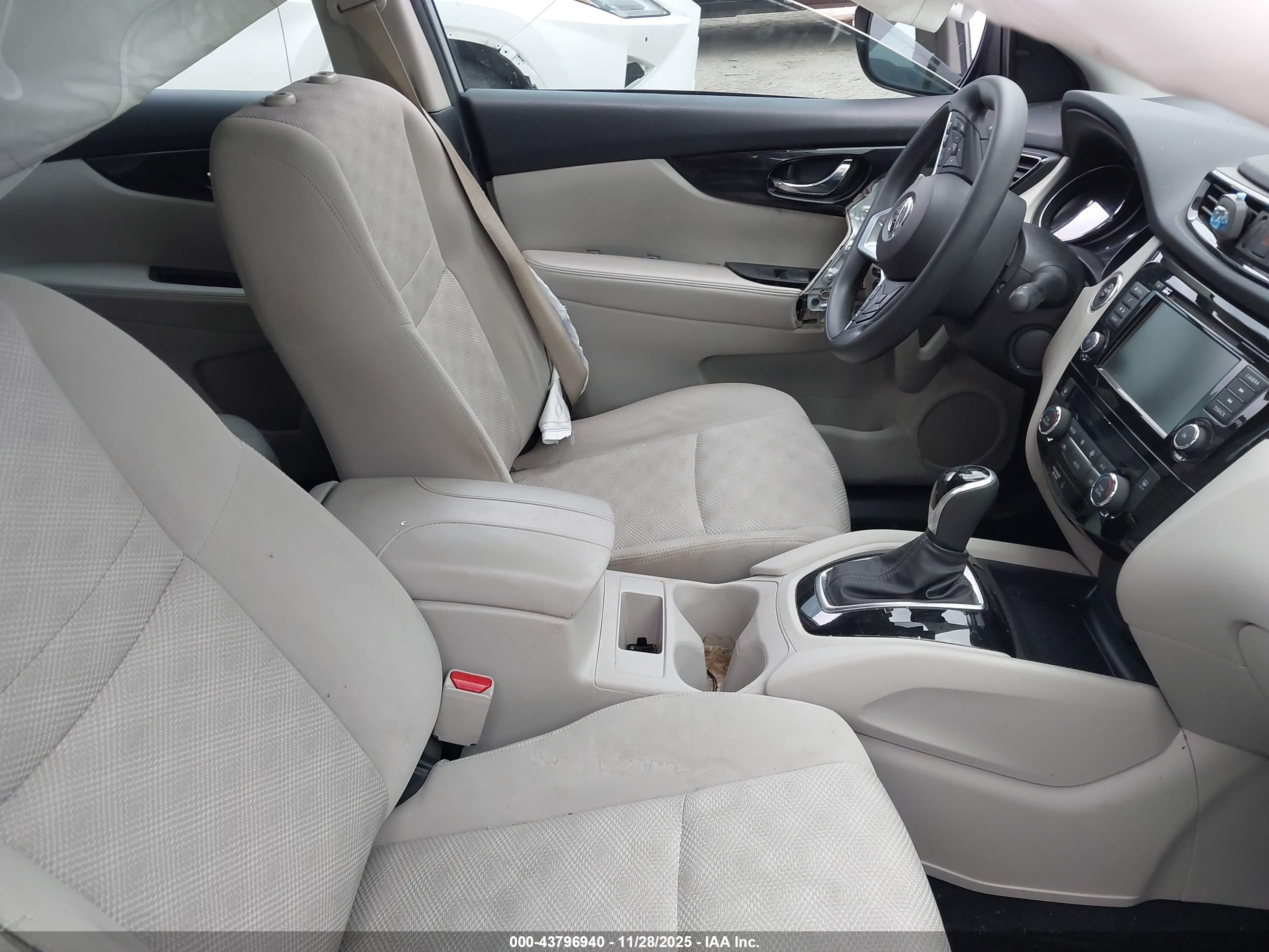 NISSAN ROGUE image 5