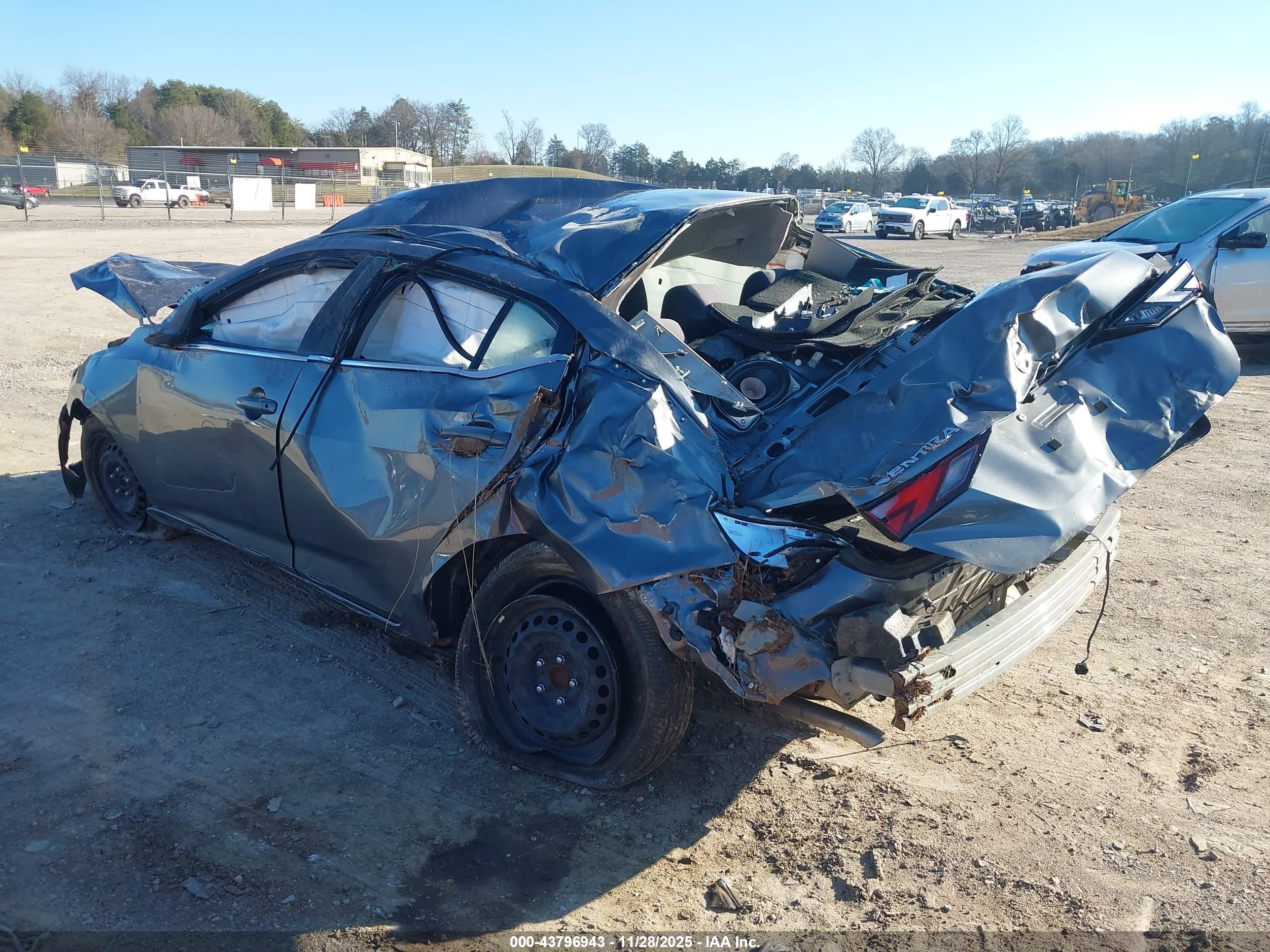 NISSAN SENTRA image 3