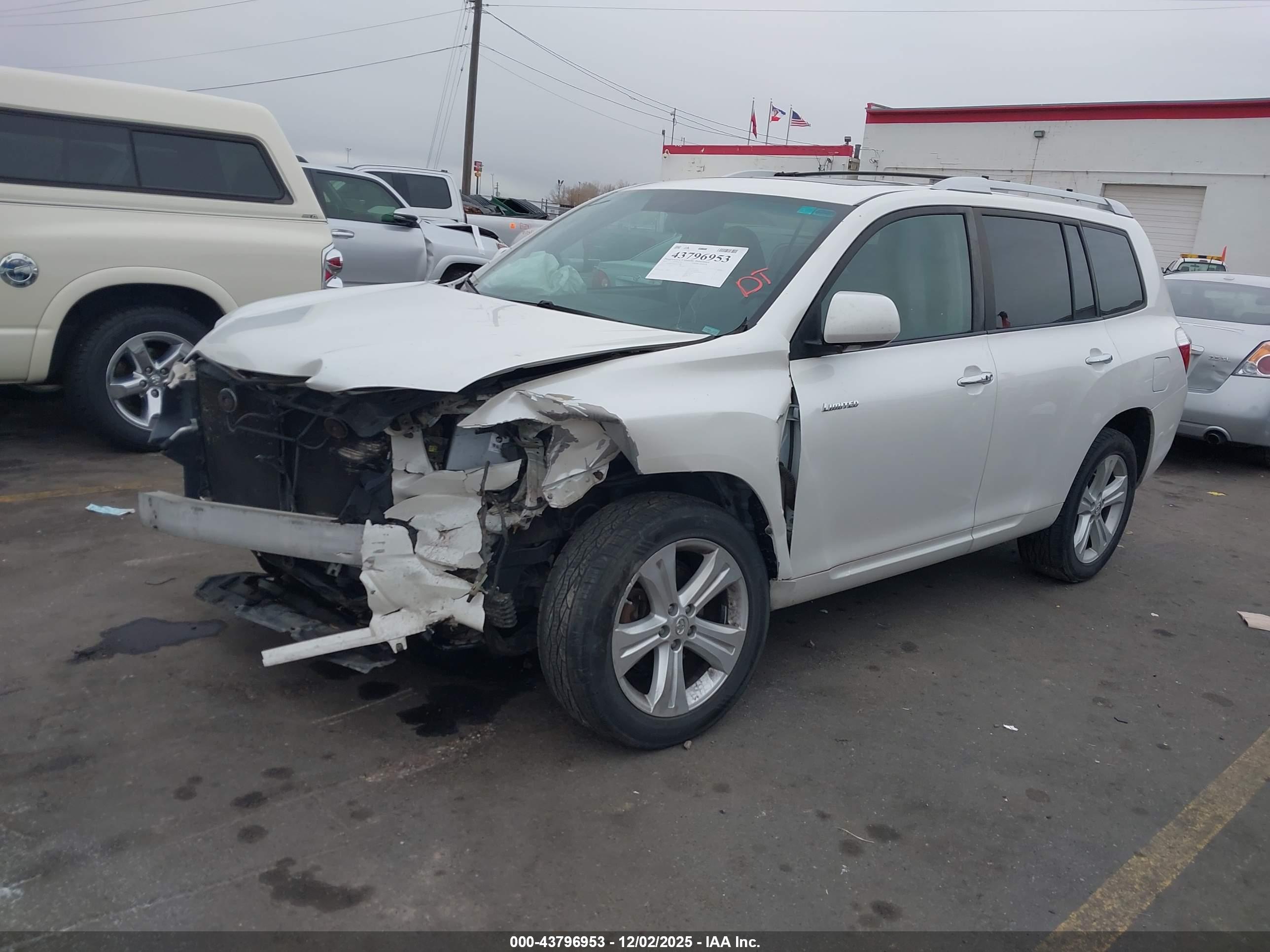 TOYOTA HIGHLANDER image 2