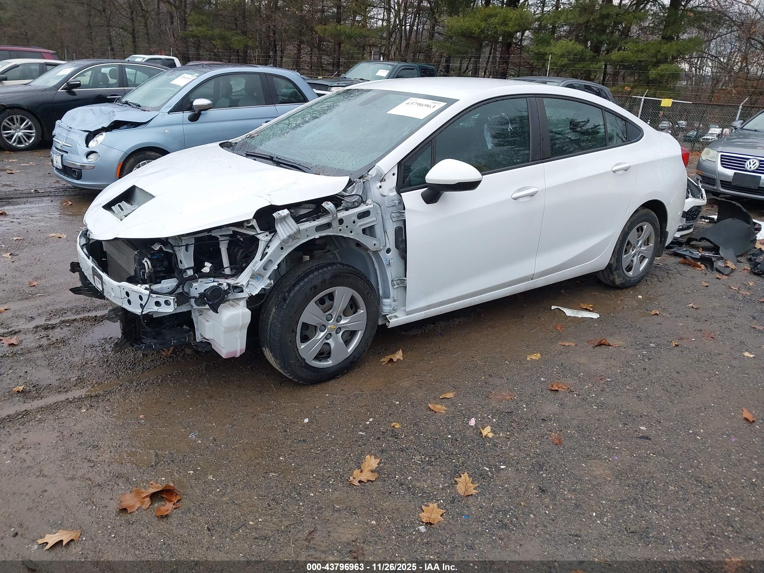 CHEVROLET CRUZE image 2