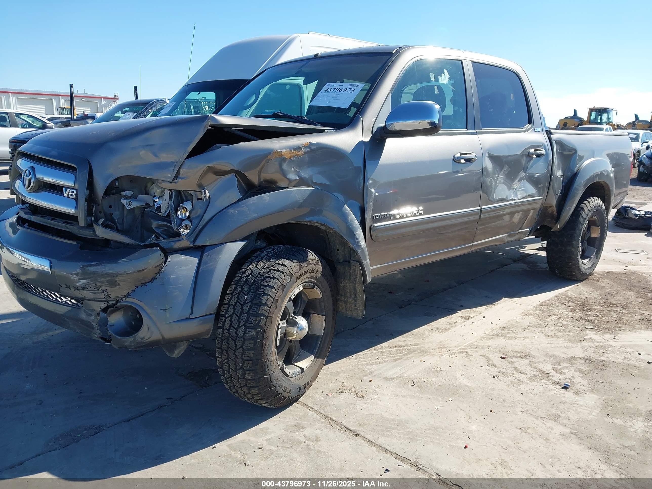 TOYOTA TUNDRA image 2