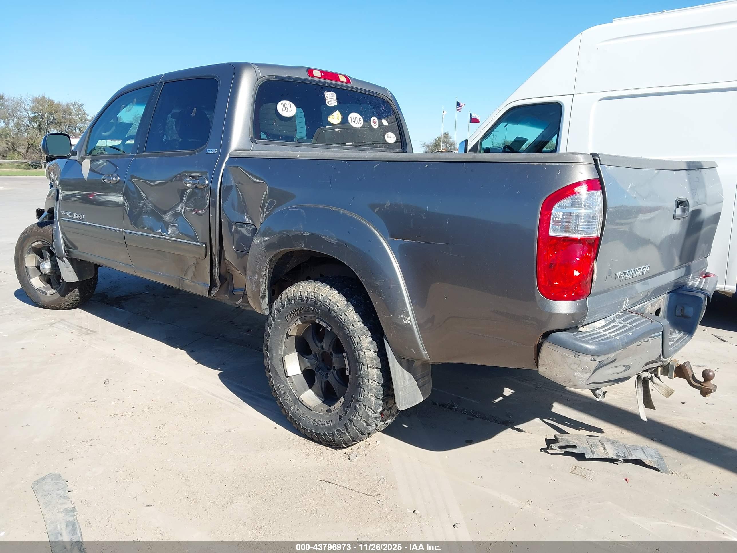 TOYOTA TUNDRA image 3