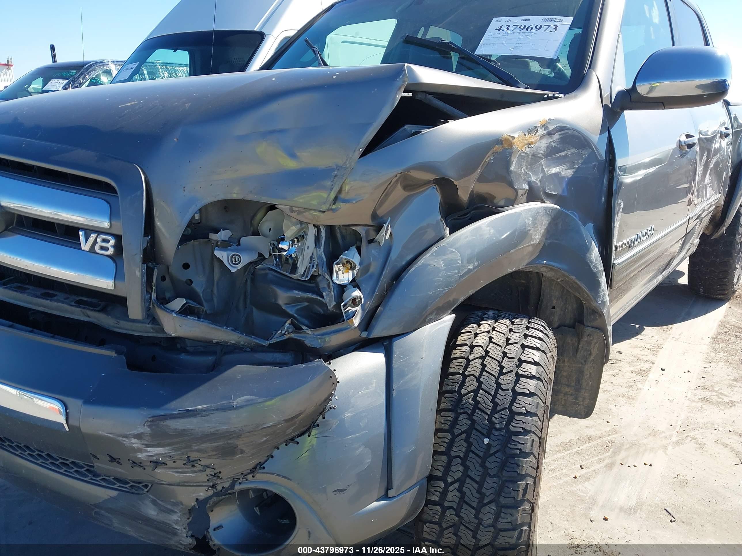 TOYOTA TUNDRA image 6