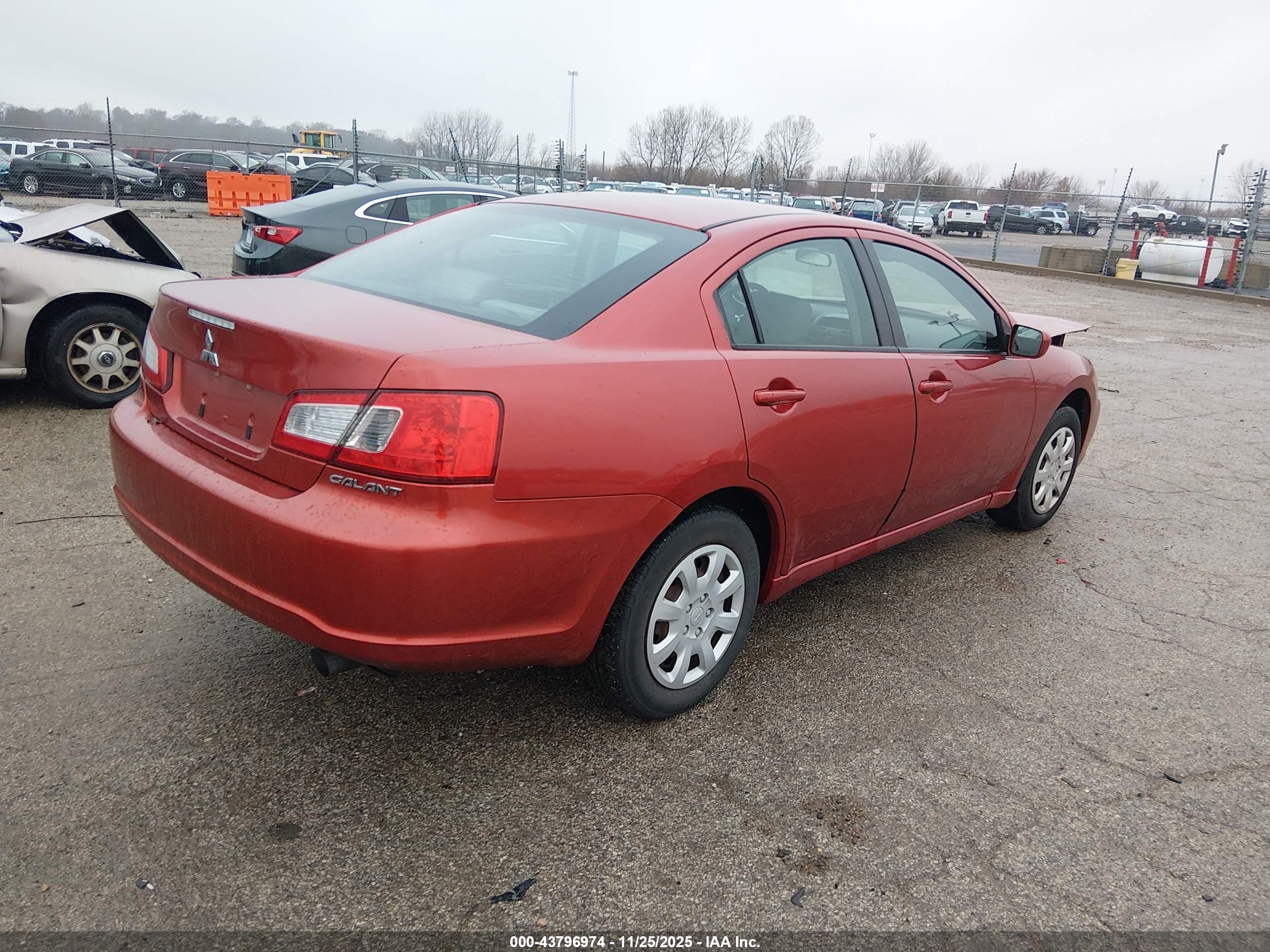 MITSUBISHI GALANT image 4