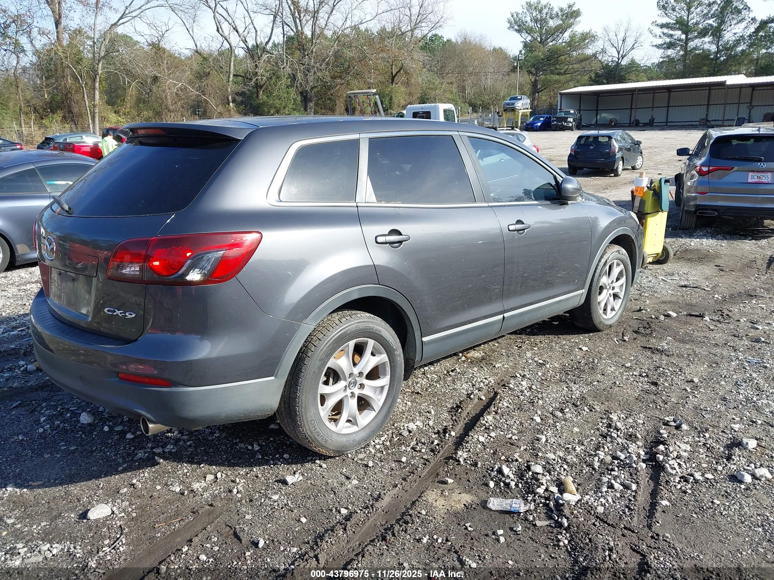 MAZDA CX-9 image 4