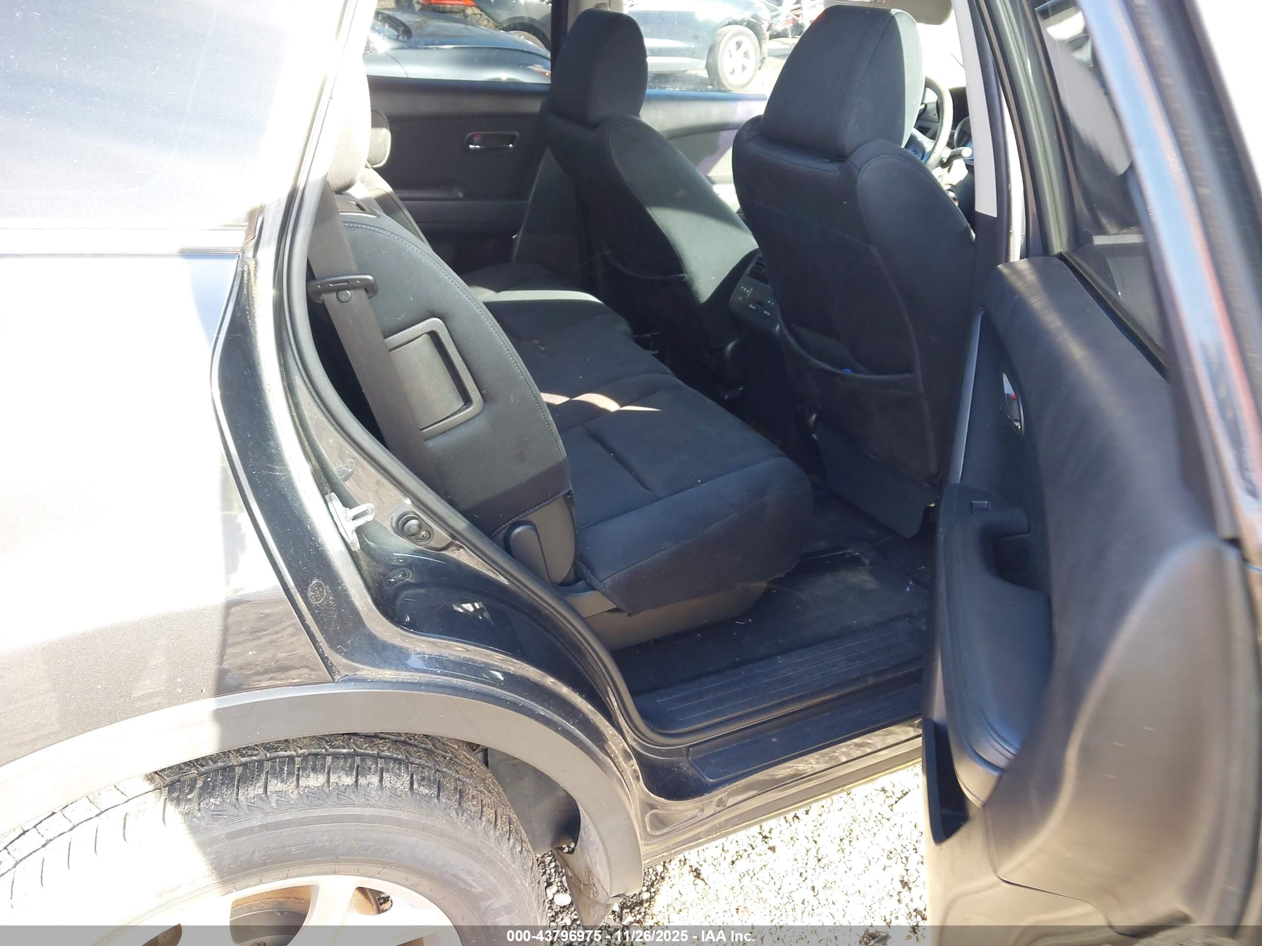 MAZDA CX-9 image 8