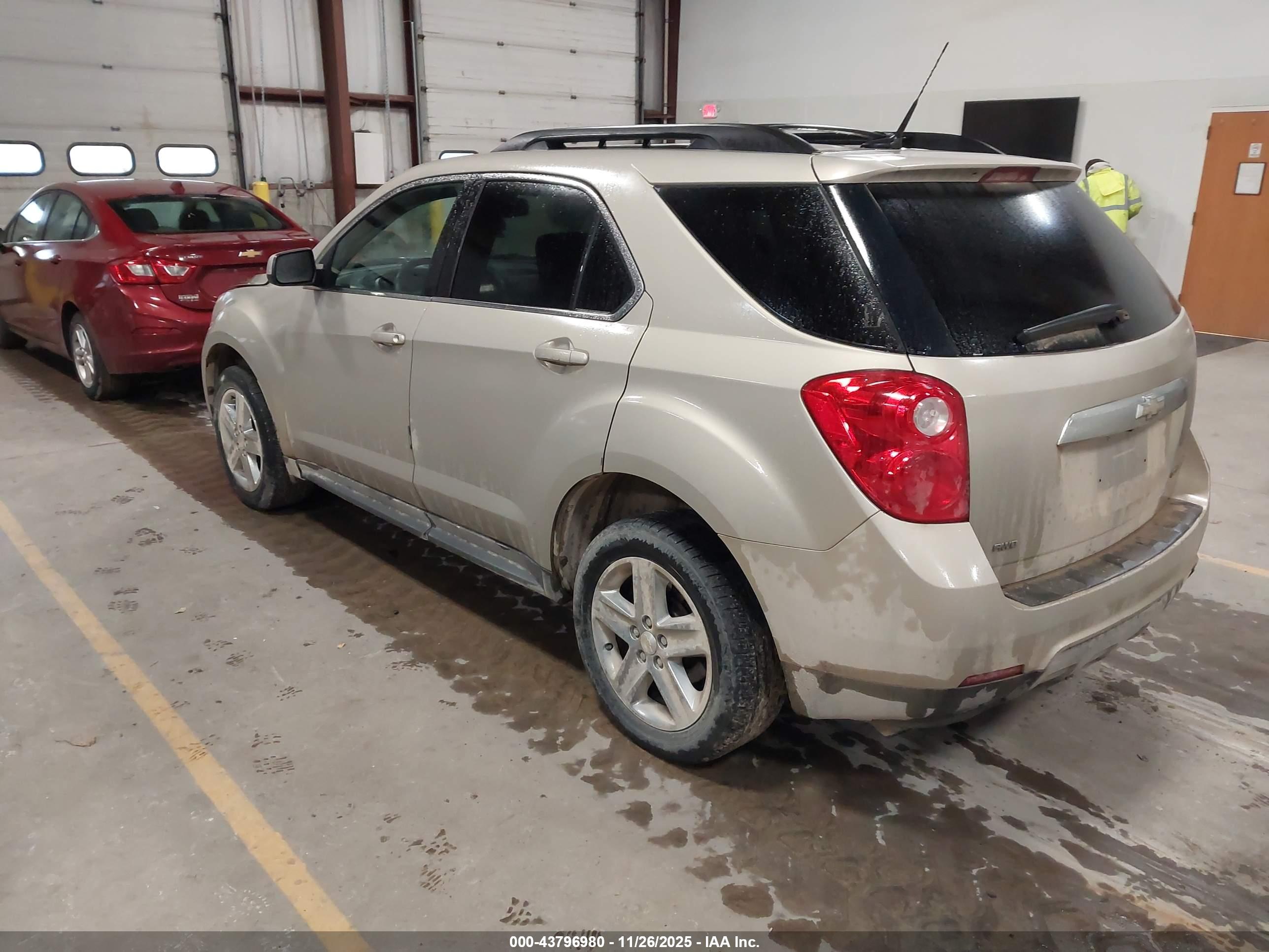CHEVROLET EQUINOX image 3