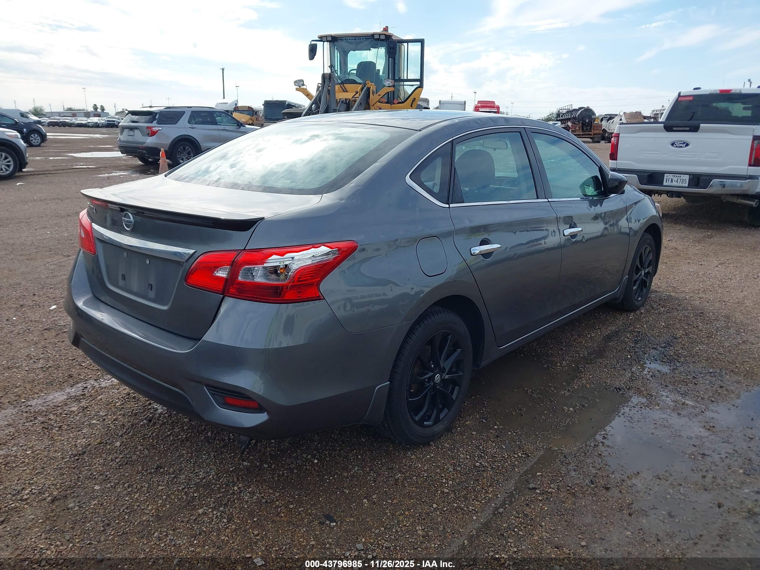 NISSAN SENTRA image 4