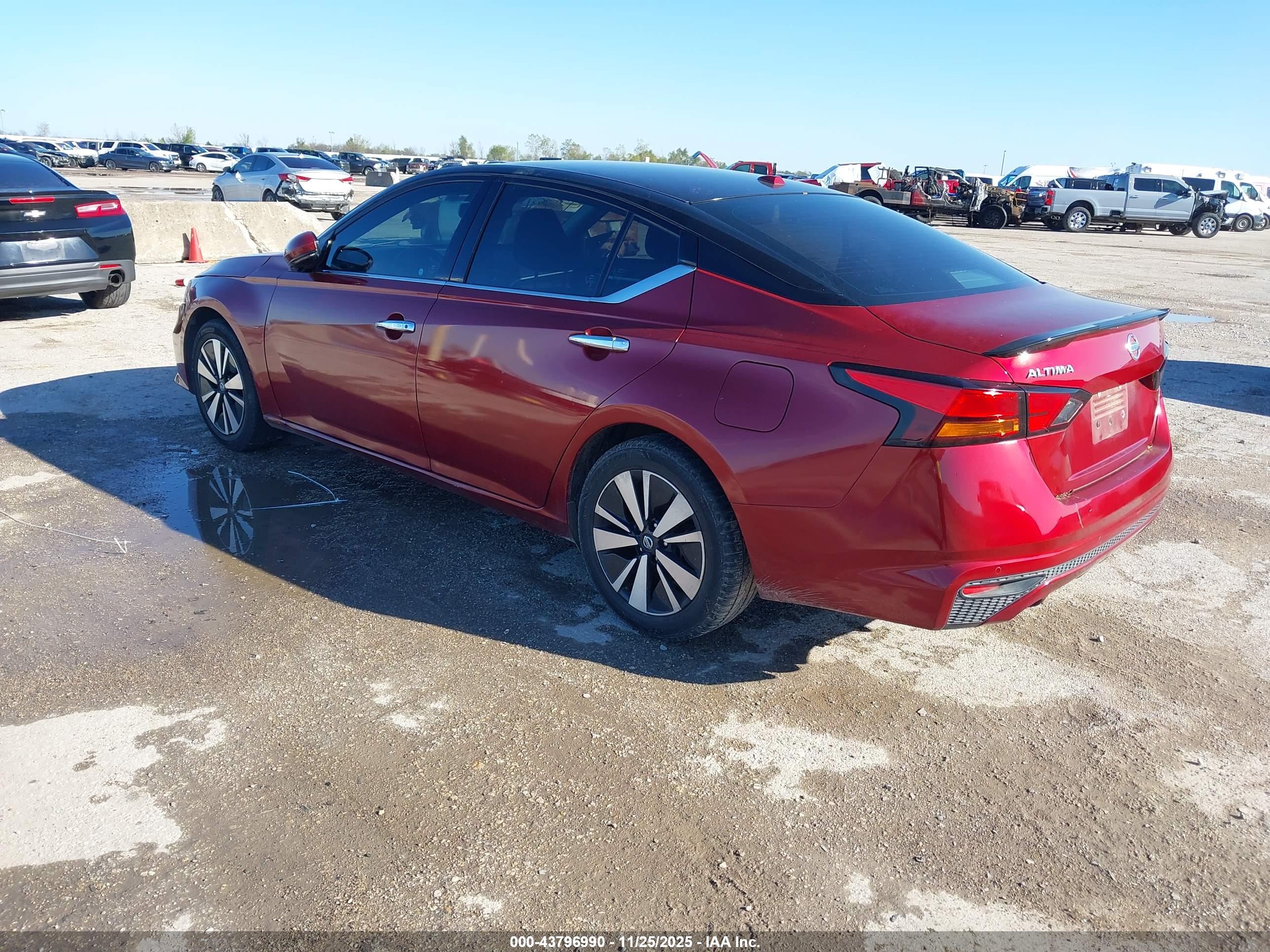 NISSAN ALTIMA image 3
