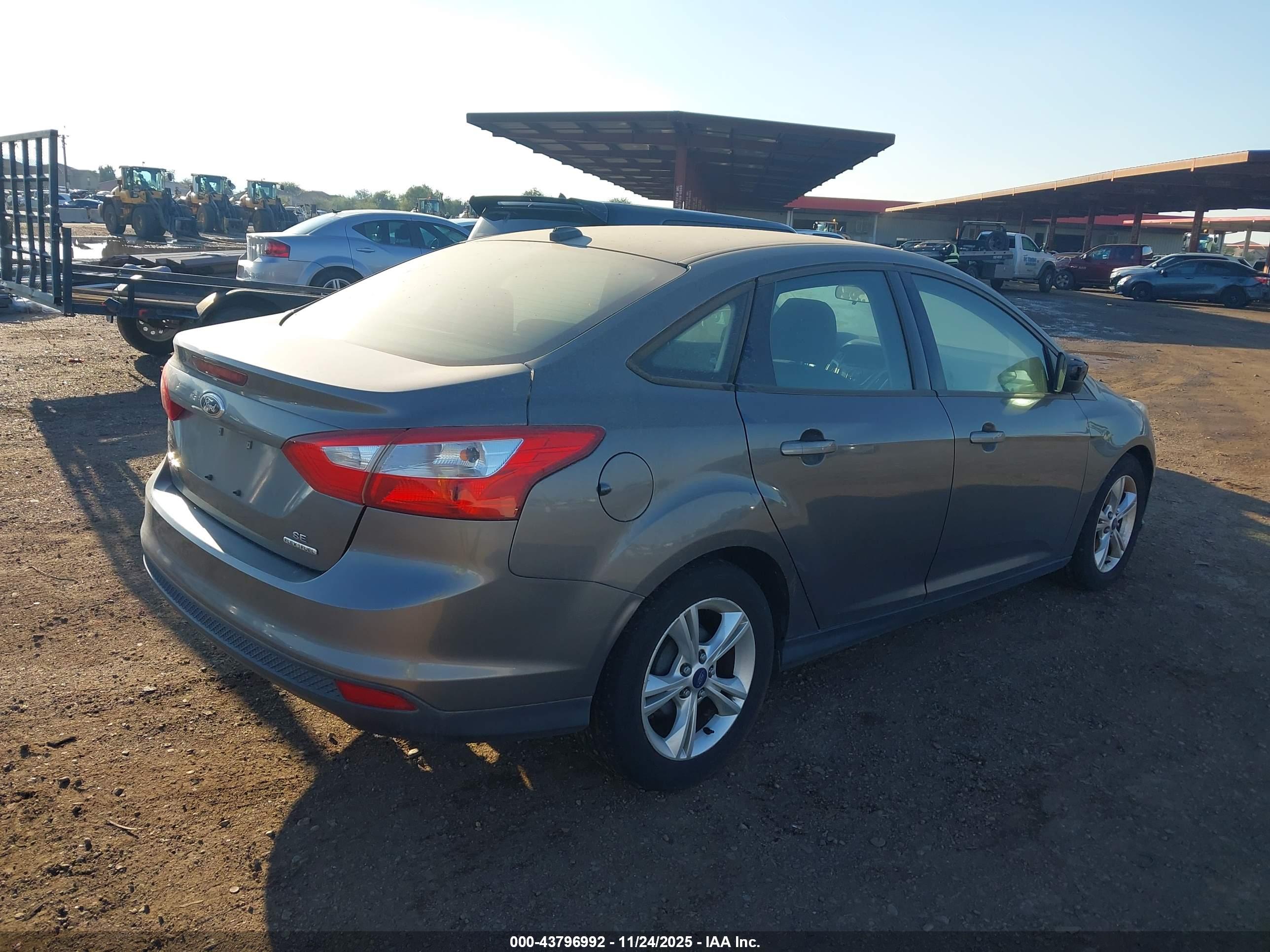 FORD FOCUS image 4