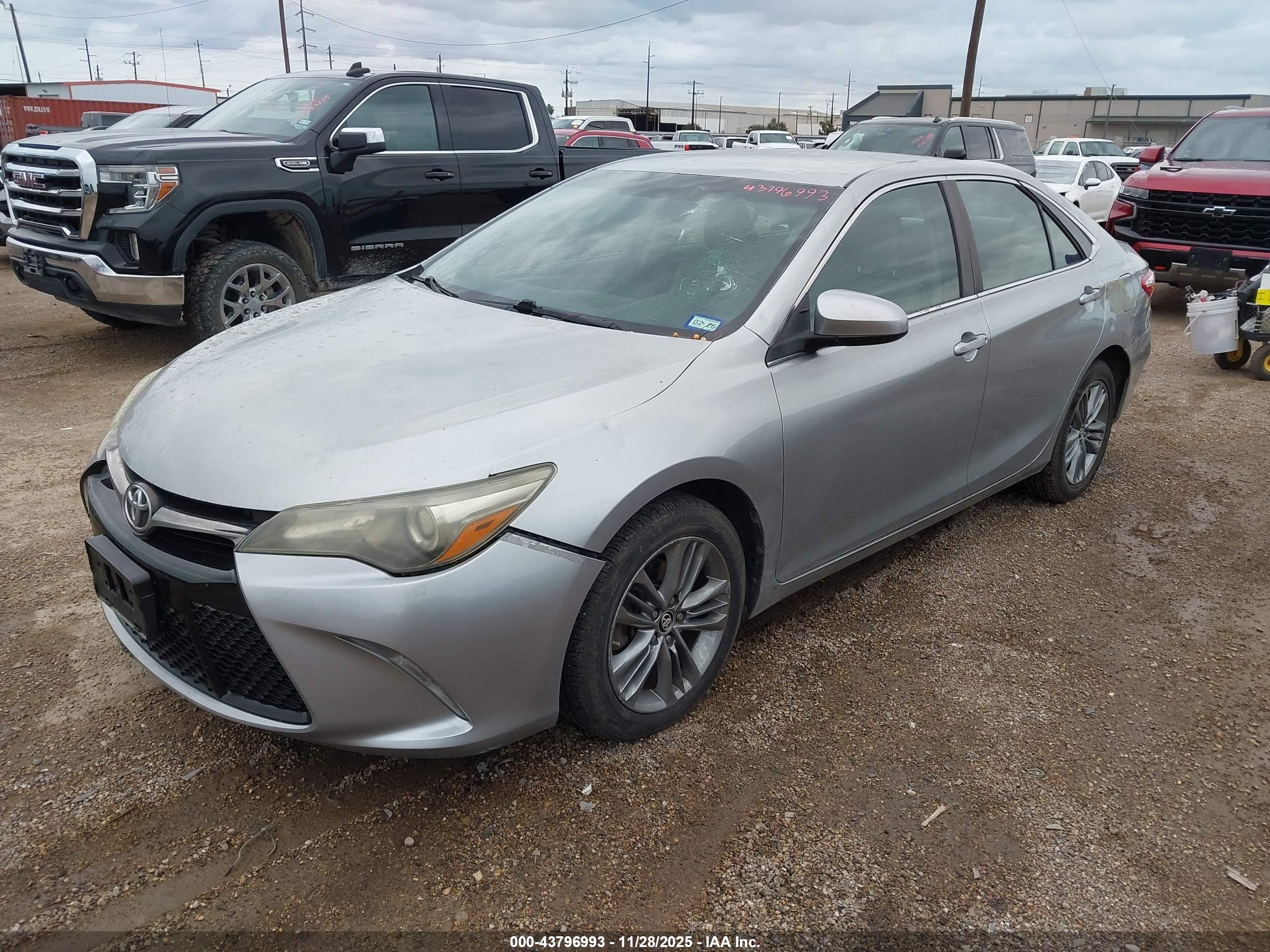 TOYOTA CAMRY image 2