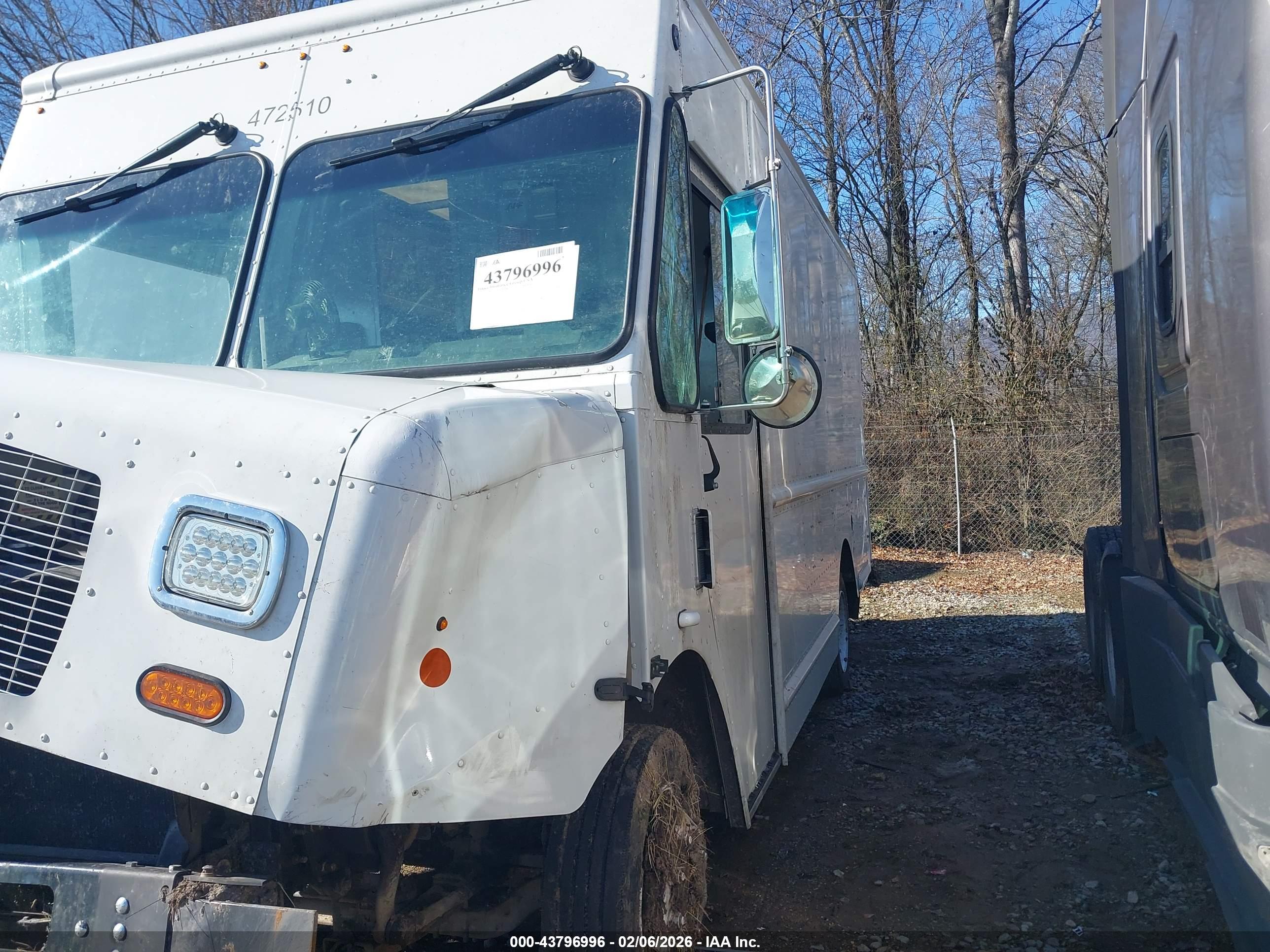 FREIGHTLINER MT45G image 2