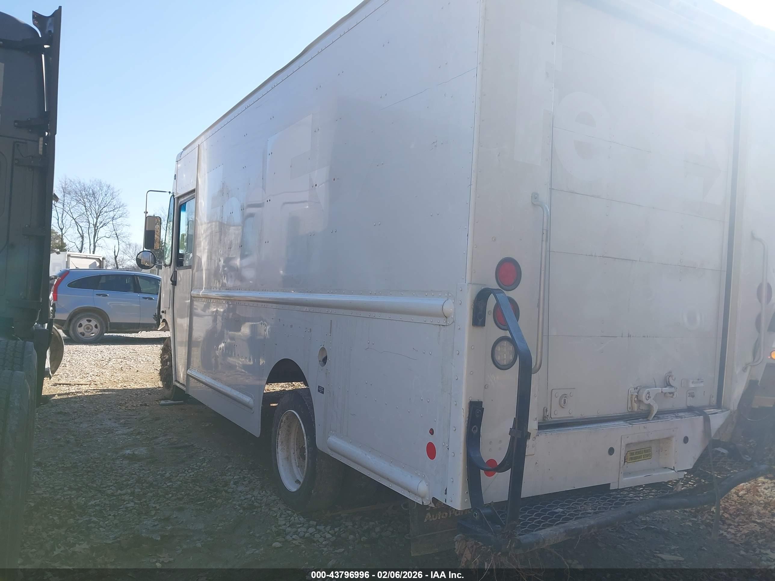 FREIGHTLINER MT45G image 3
