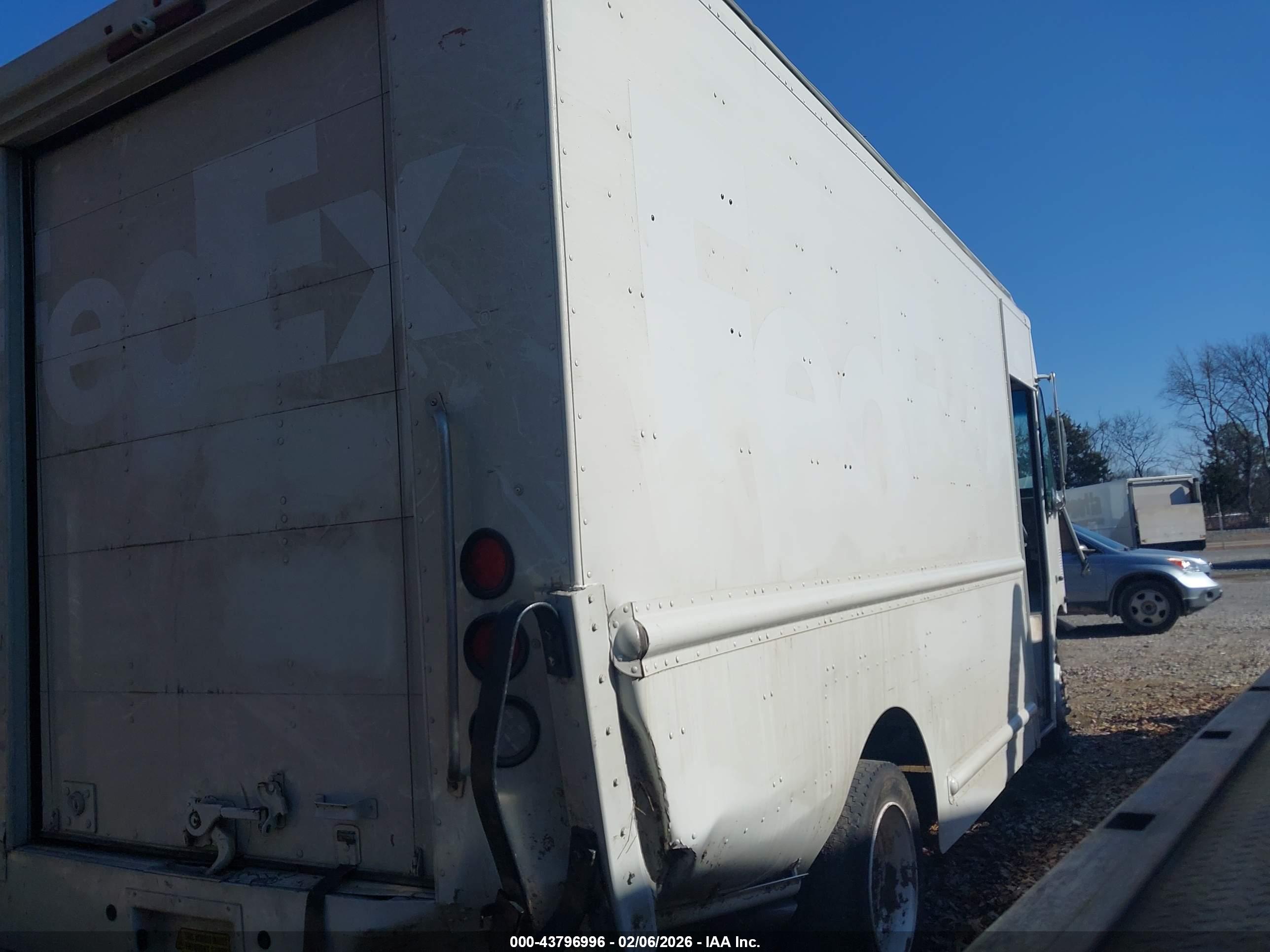 FREIGHTLINER MT45G image 4