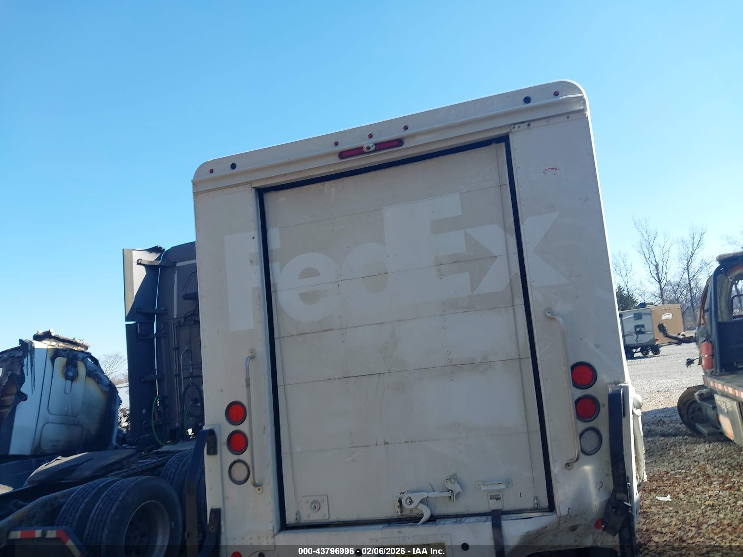 FREIGHTLINER MT45G image 8