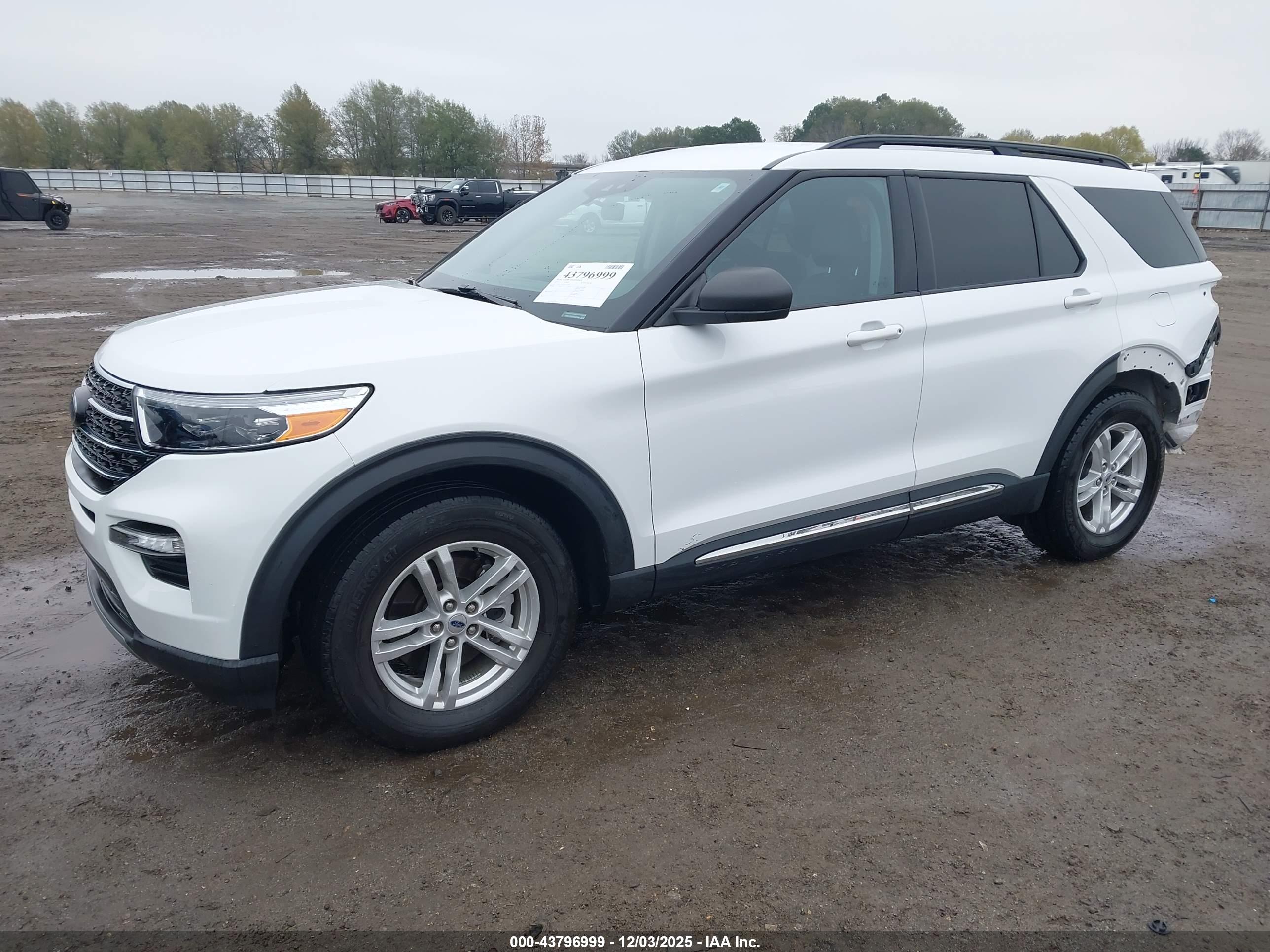 FORD EXPLORER image 2