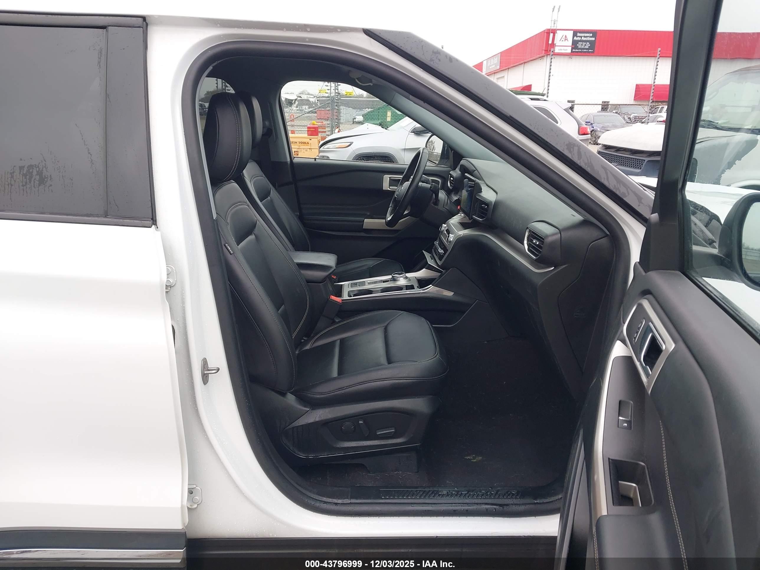 FORD EXPLORER image 5