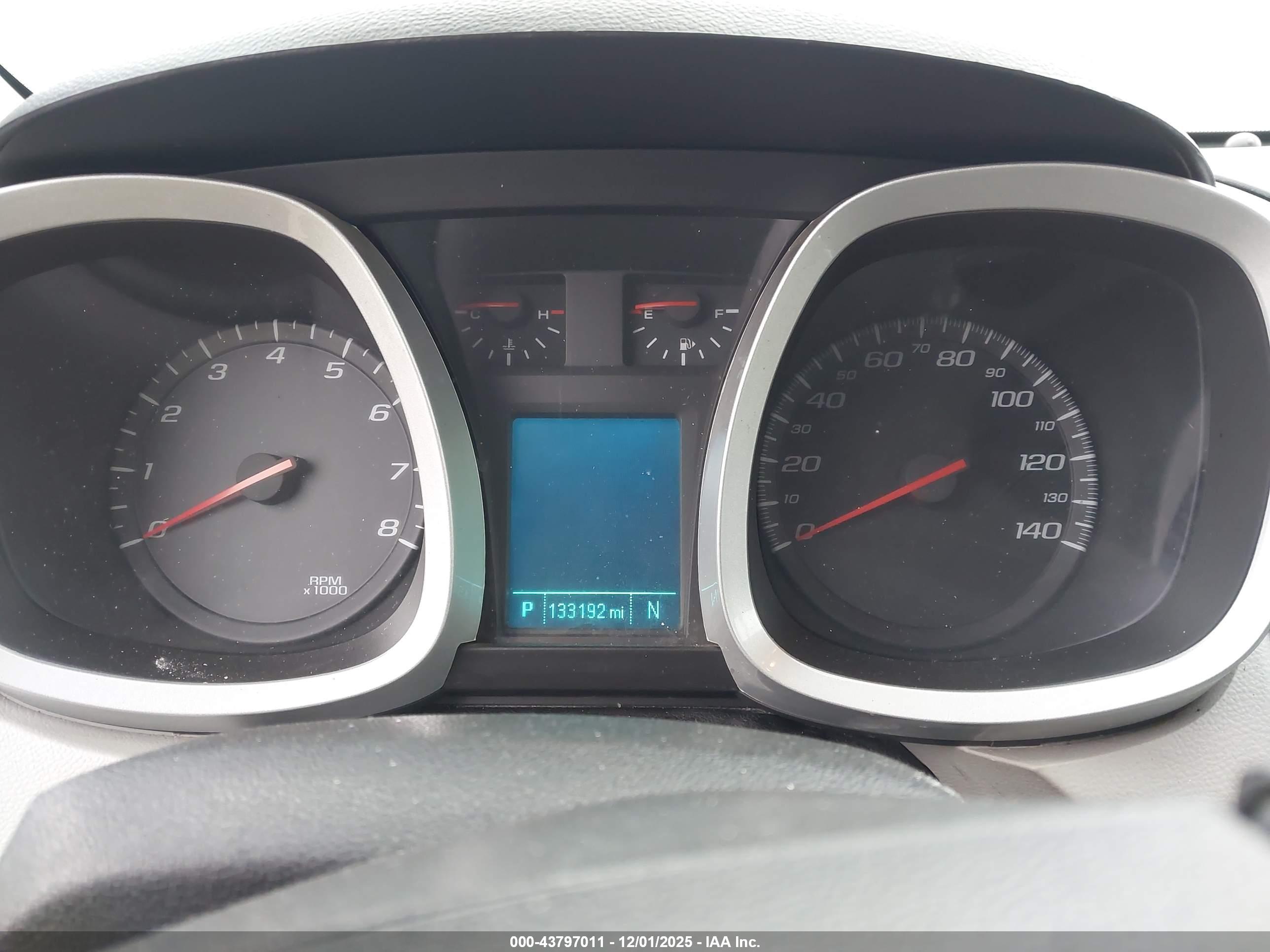 CHEVROLET EQUINOX image 7