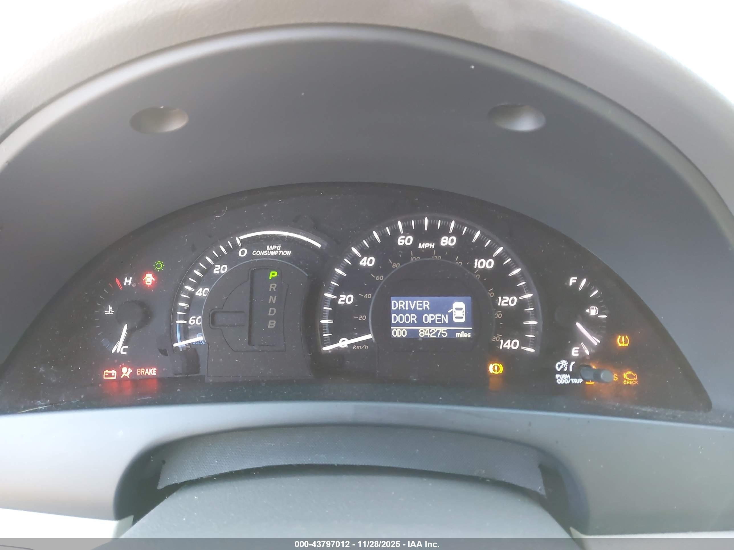TOYOTA CAMRY image 7