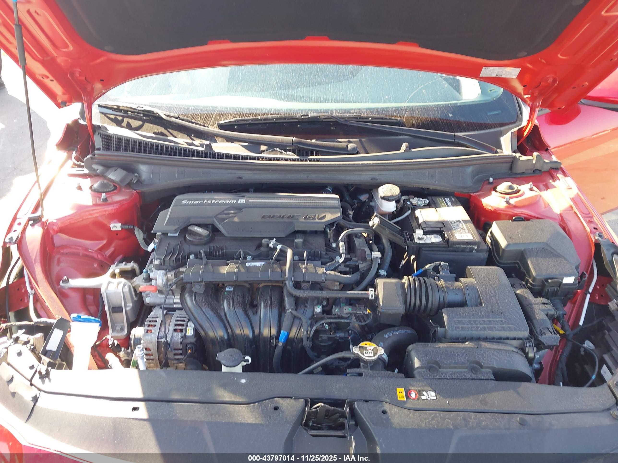 HYUNDAI ELANTRA image 10