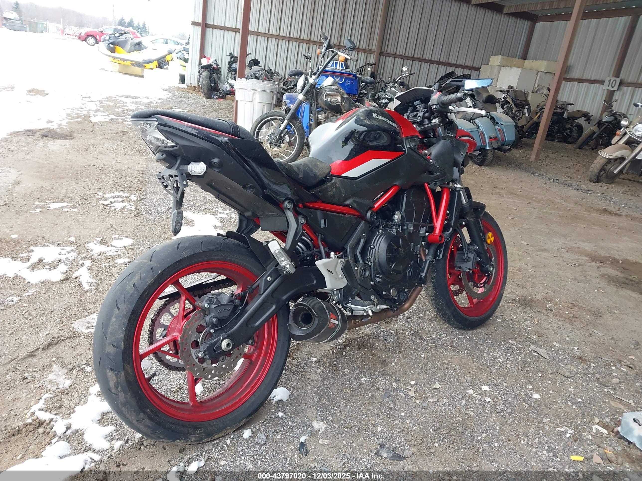 KAWASAKI ER650 image 4